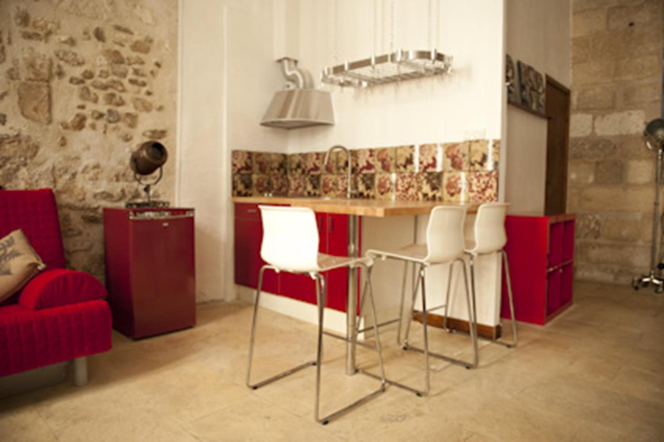 Studio Apartment