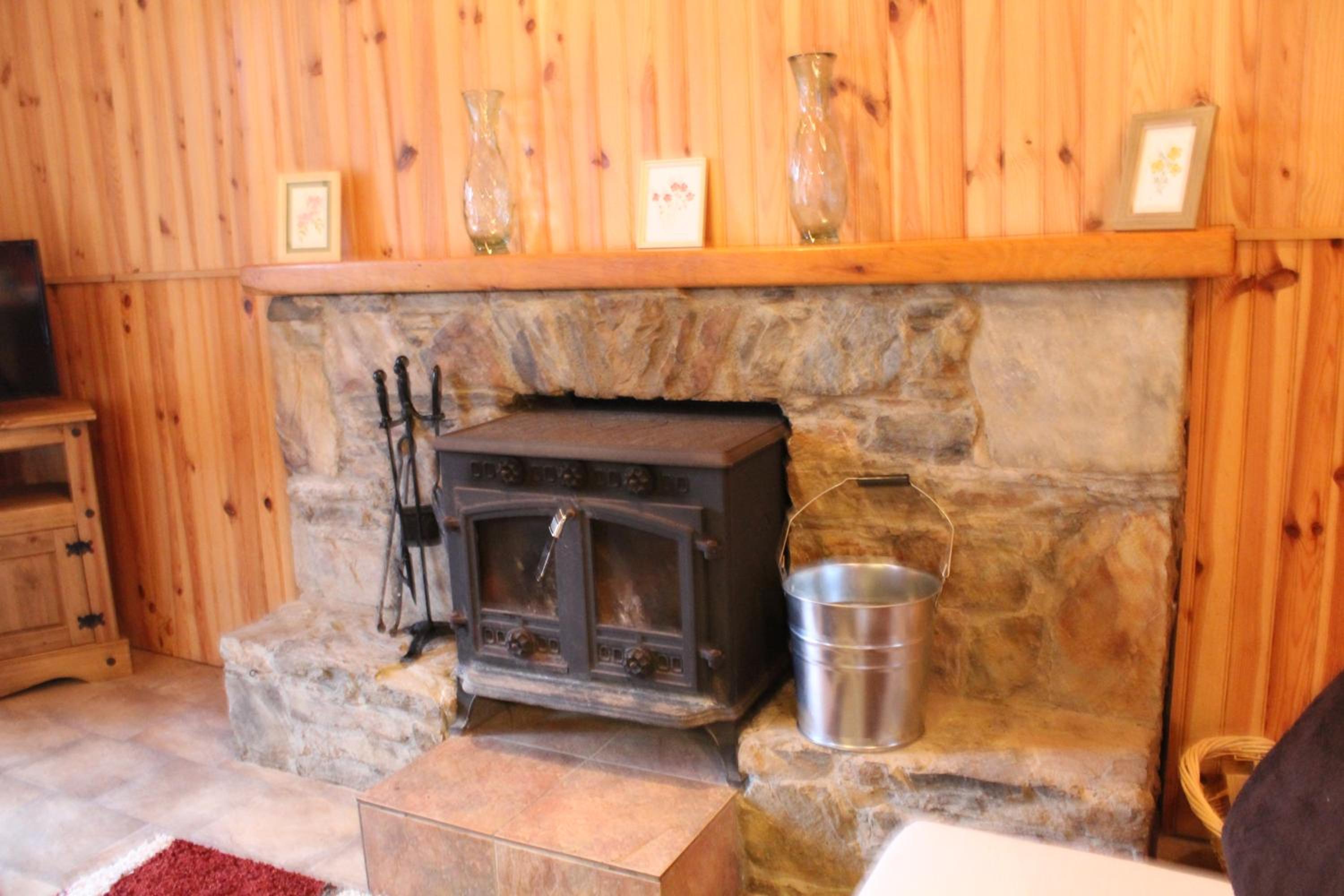 Two-Bedroom House - Photo 26