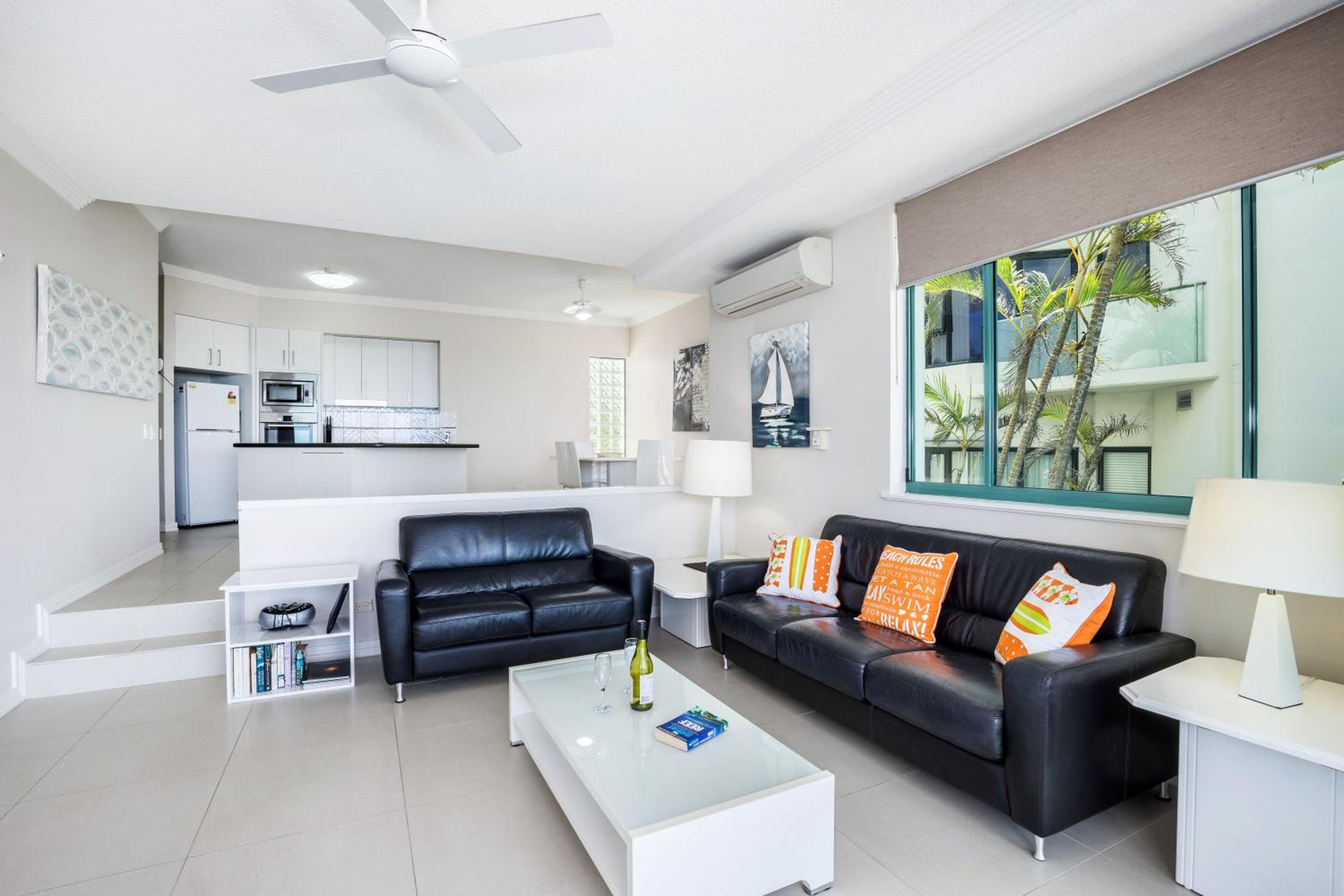 One-Bedroom Apartment Mariner with Ocean View