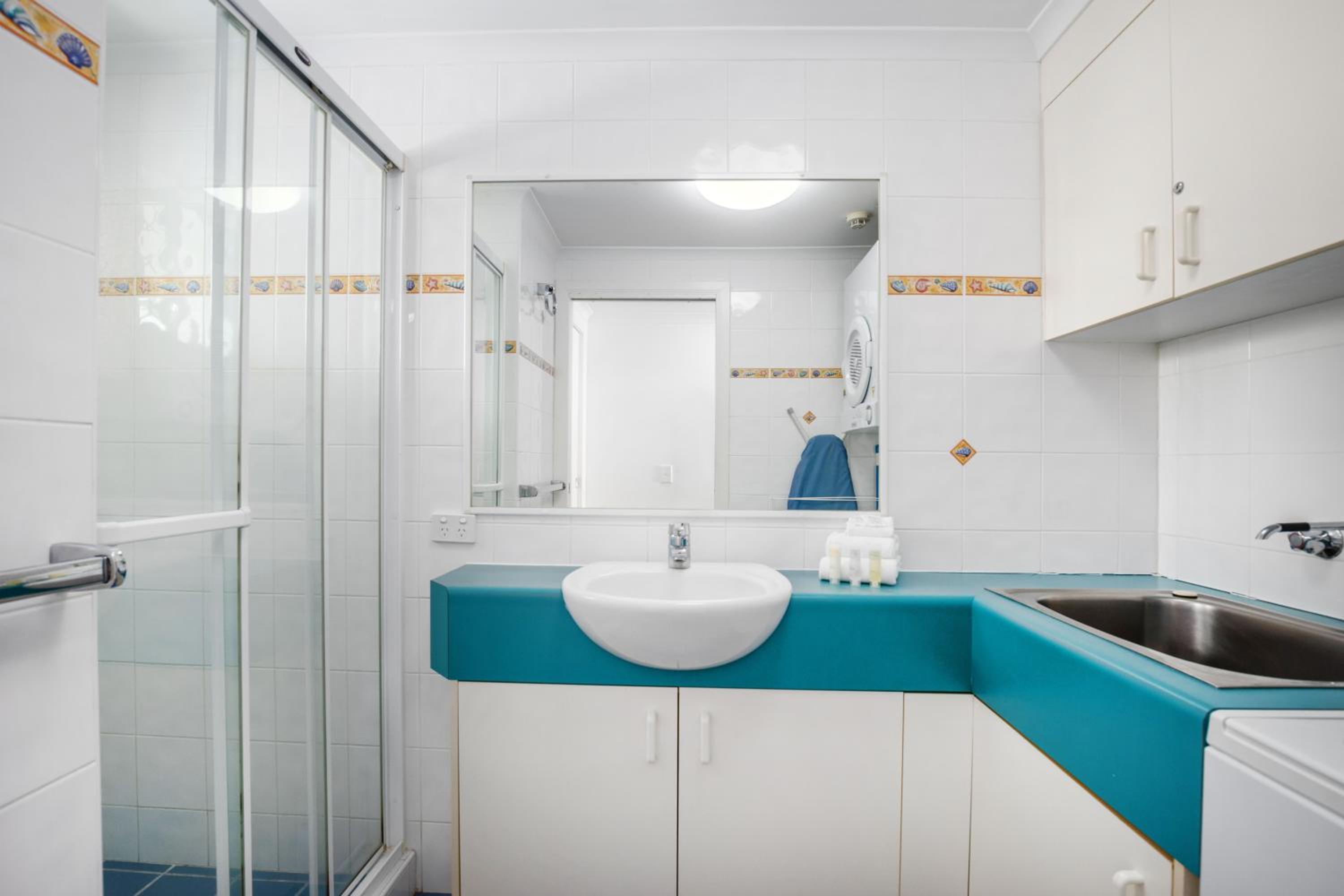 One-Bedroom Apartment - Photo 11
