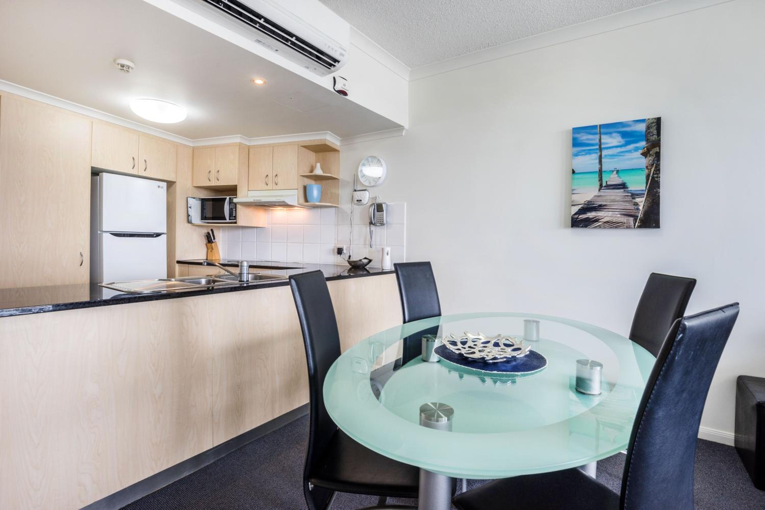 One-Bedroom Apartment - Photo 21
