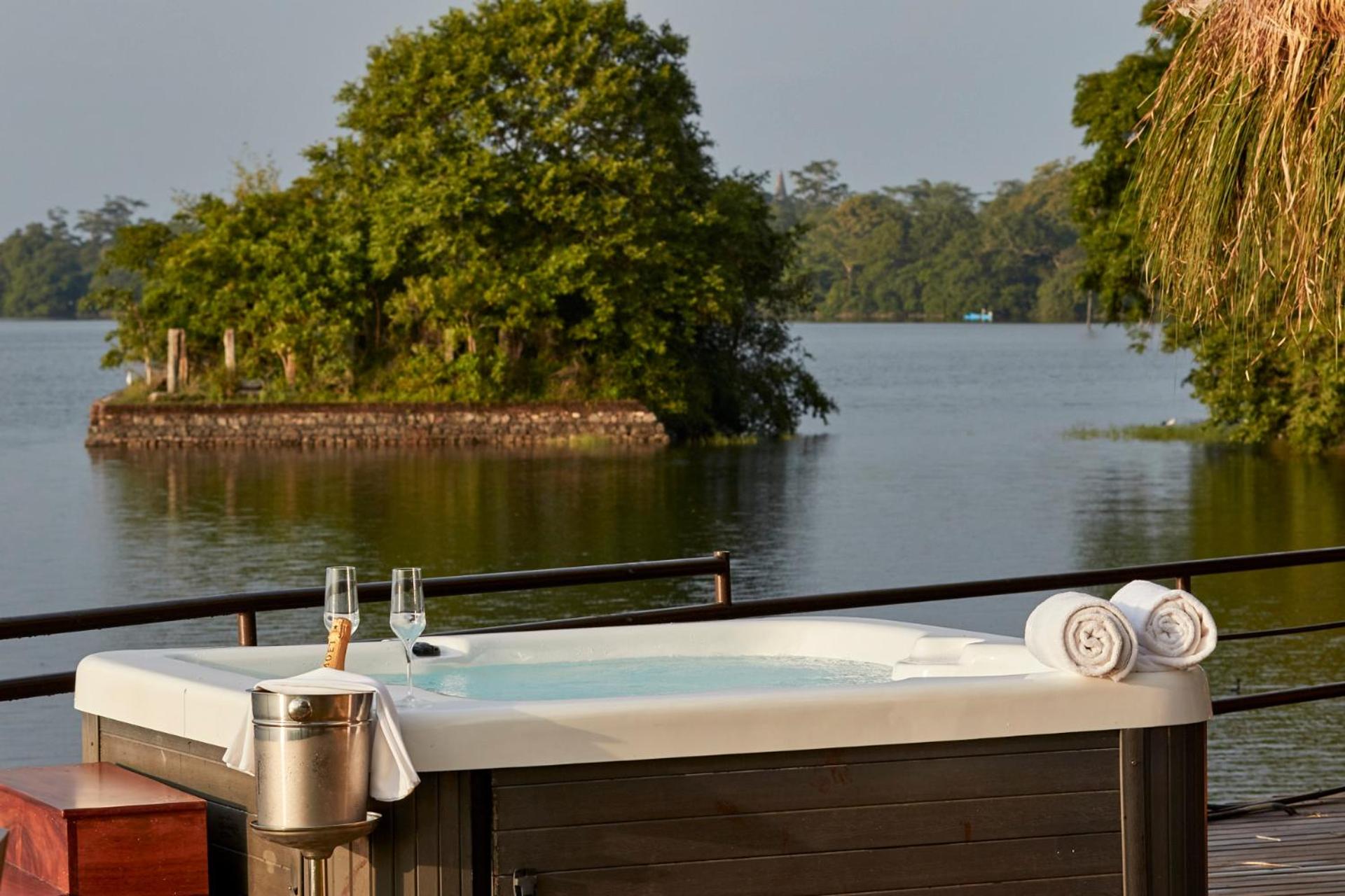 Royal Suite Lake View - Photo 7
