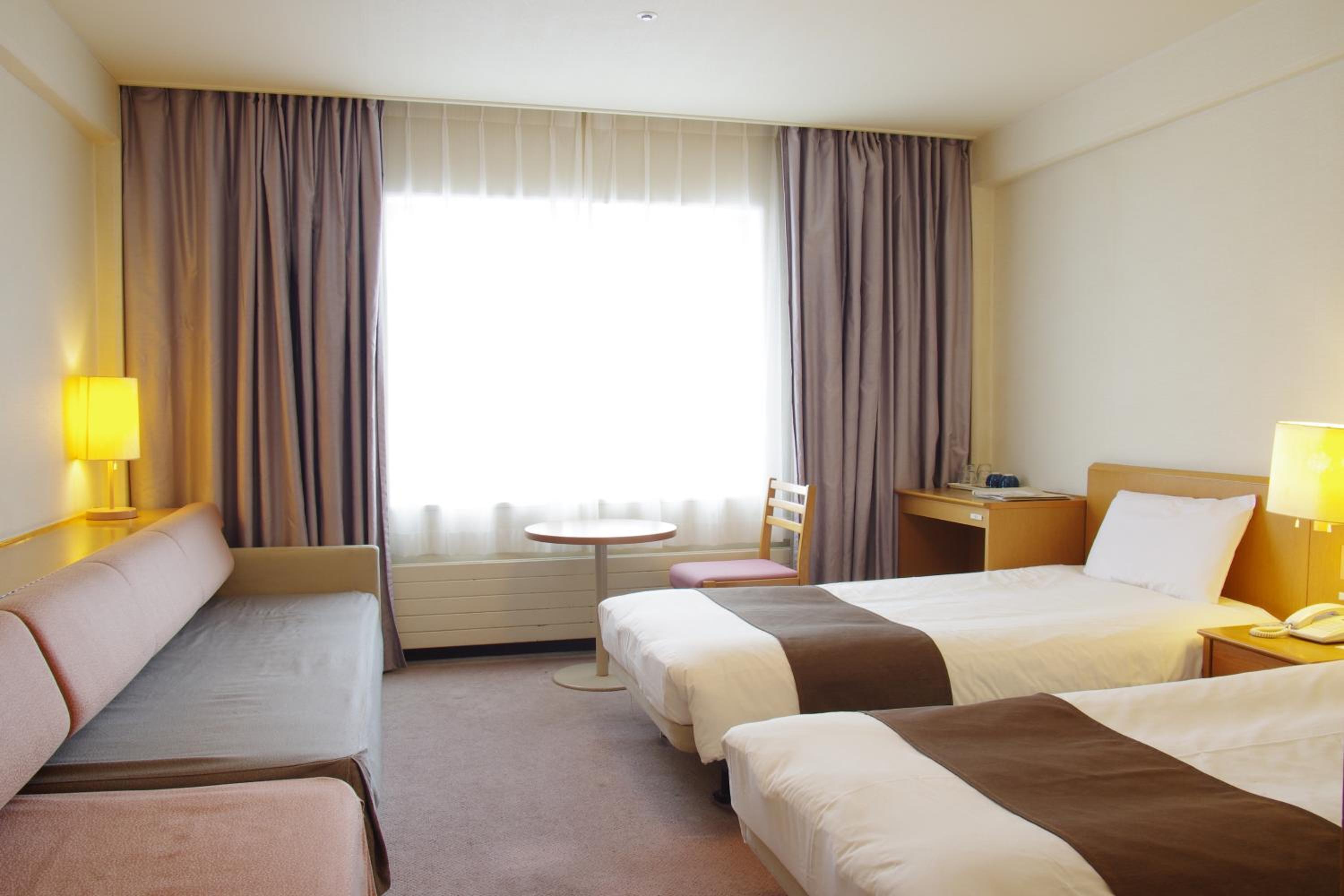 Moderate Room with Shower - Non-Smoking - Photo 1