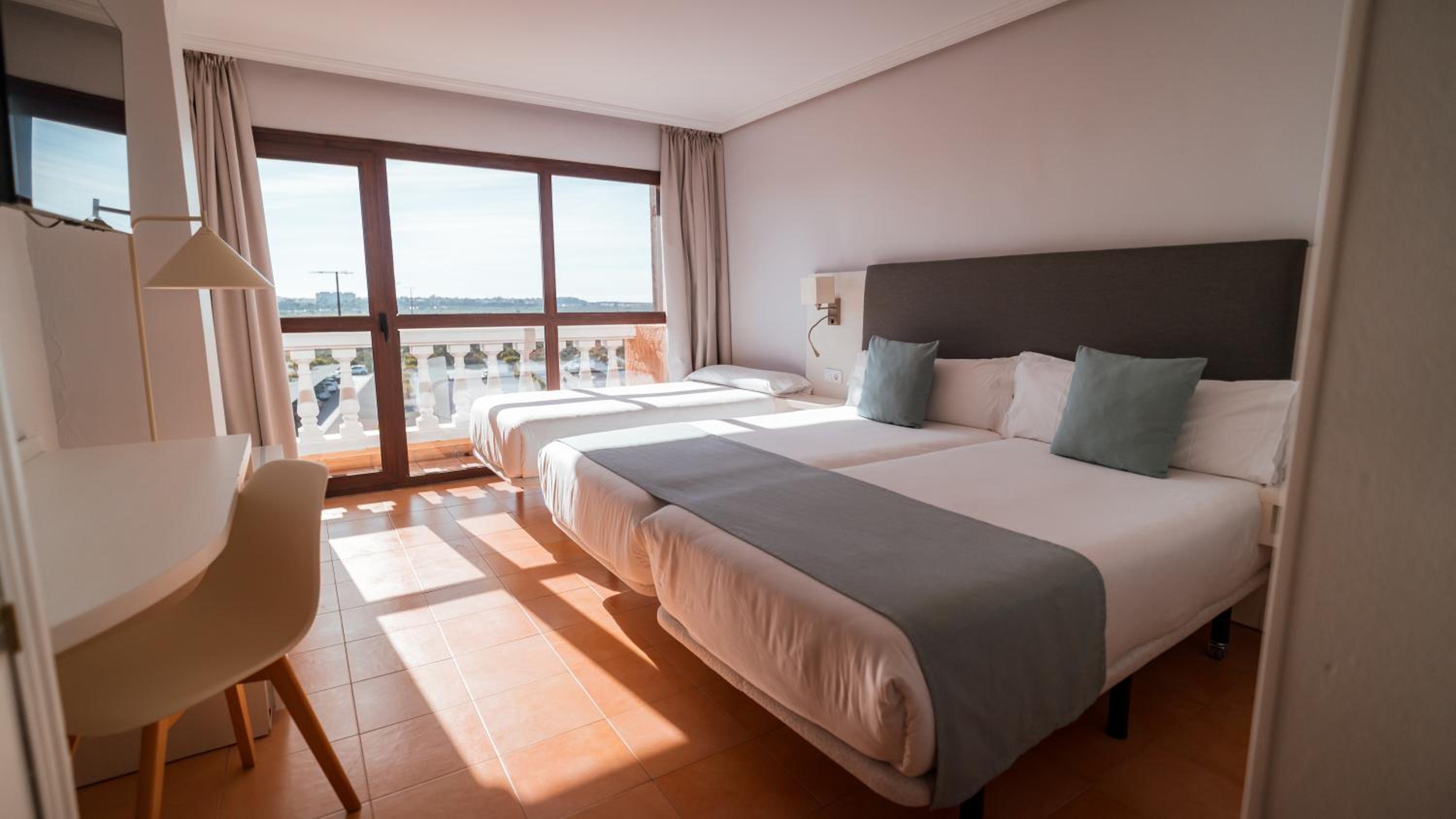 Triple Room with Terrace