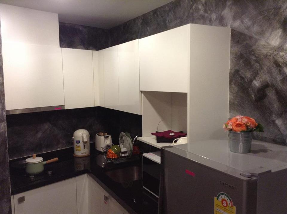 One-Bedroom Apartment - Photo 8