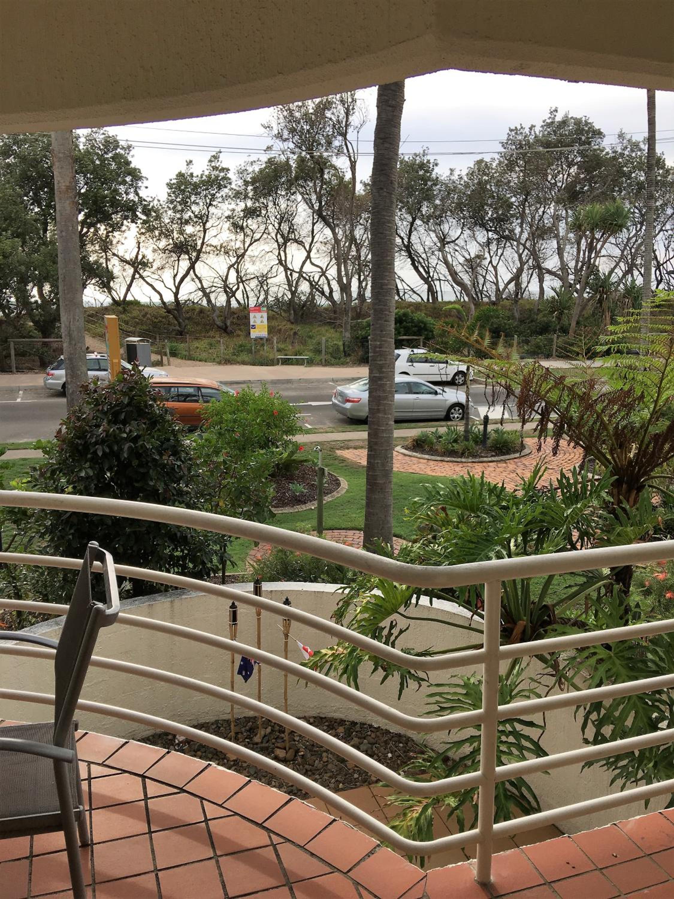 Two-Bedroom Apartment - First Floor Opposite Beach photo 2
