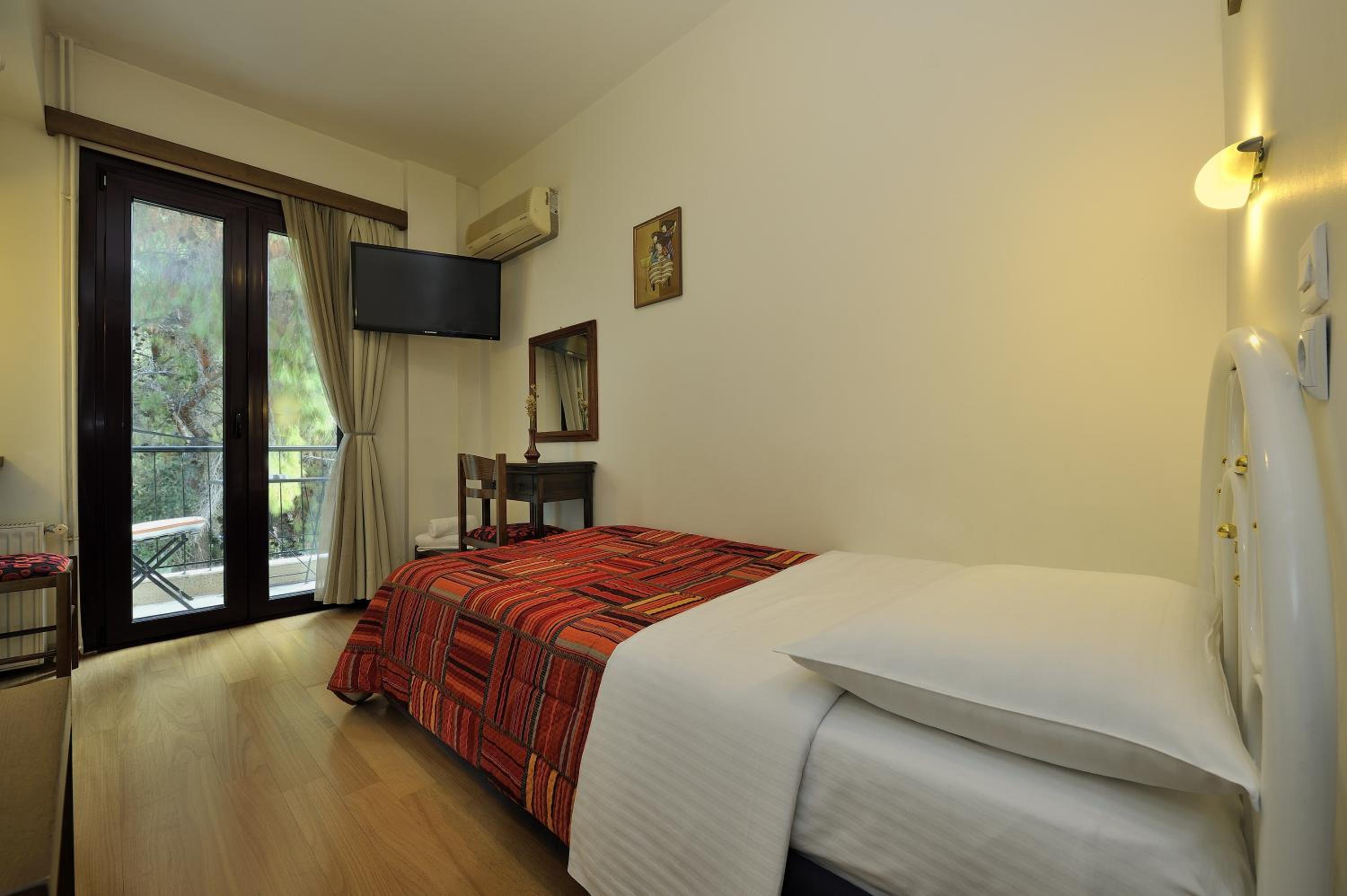 Economy Single Room photo 2