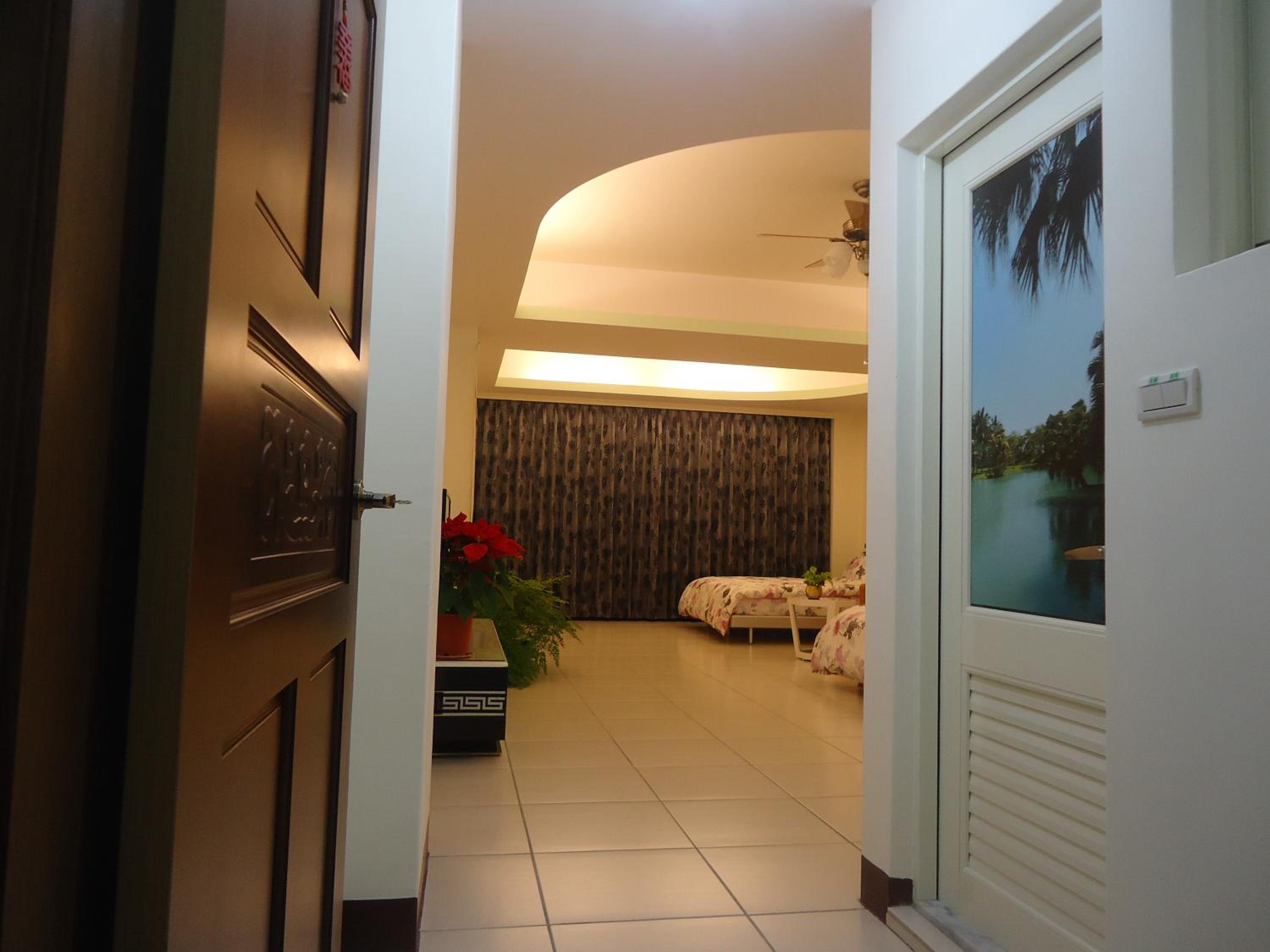 Quadruple Room with Private Bathroom photo 1