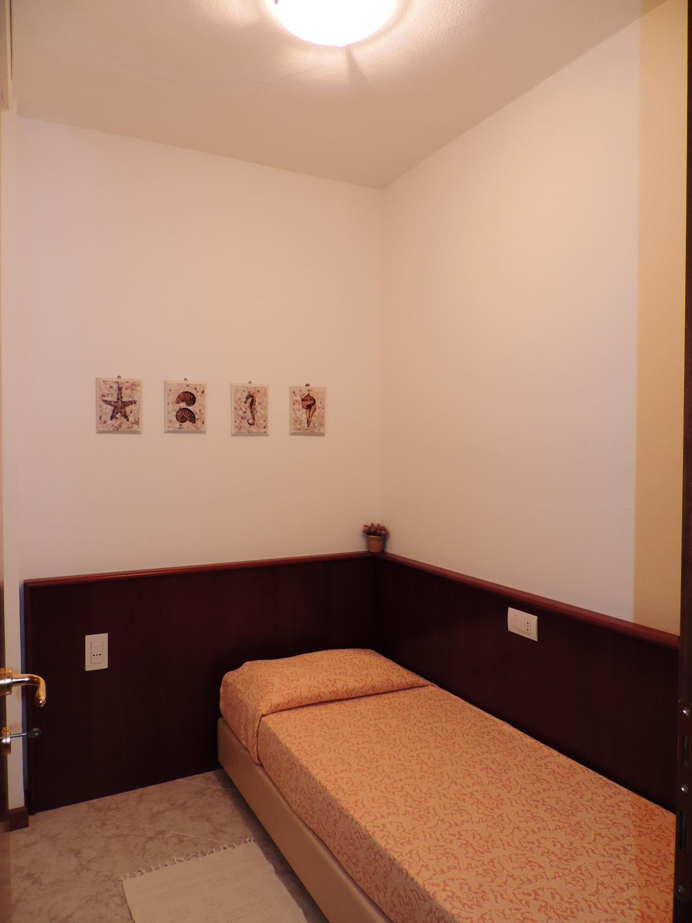Apartment - Ground Floor photo 3