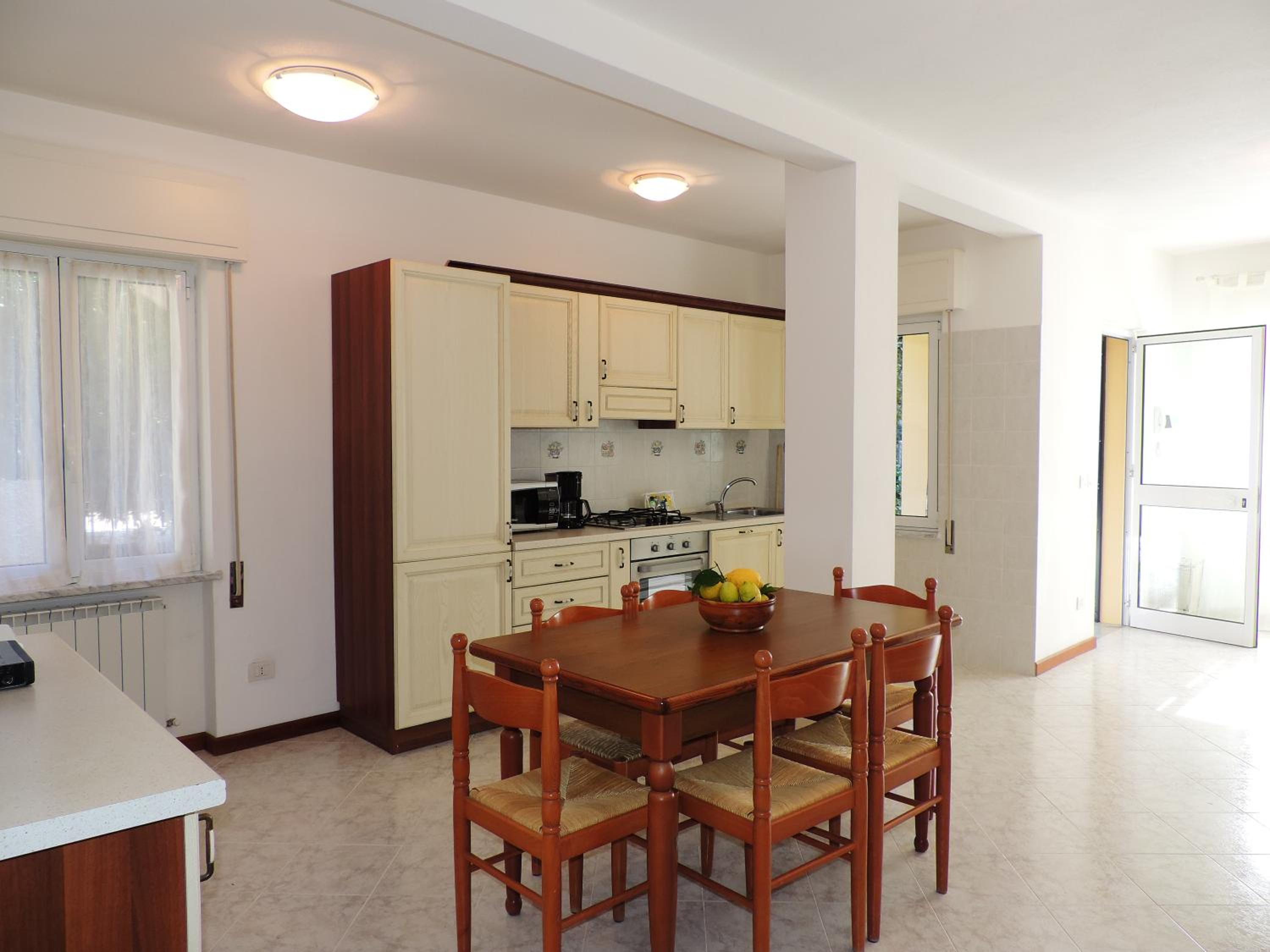Apartment - Ground Floor photo 2