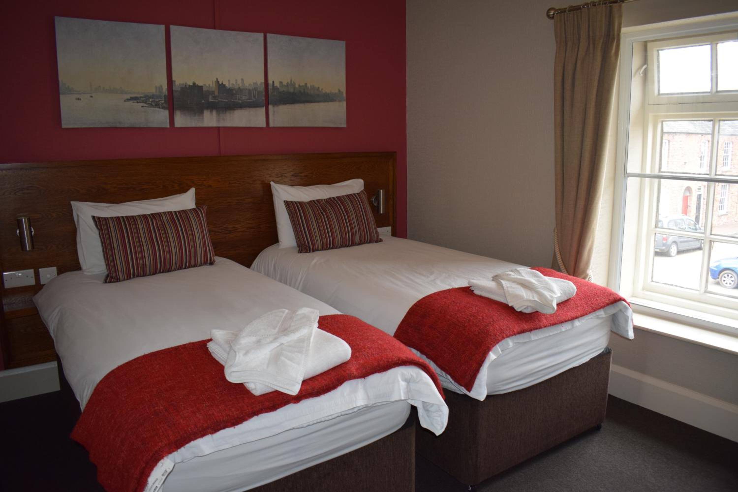 Standard Twin Room photo 2