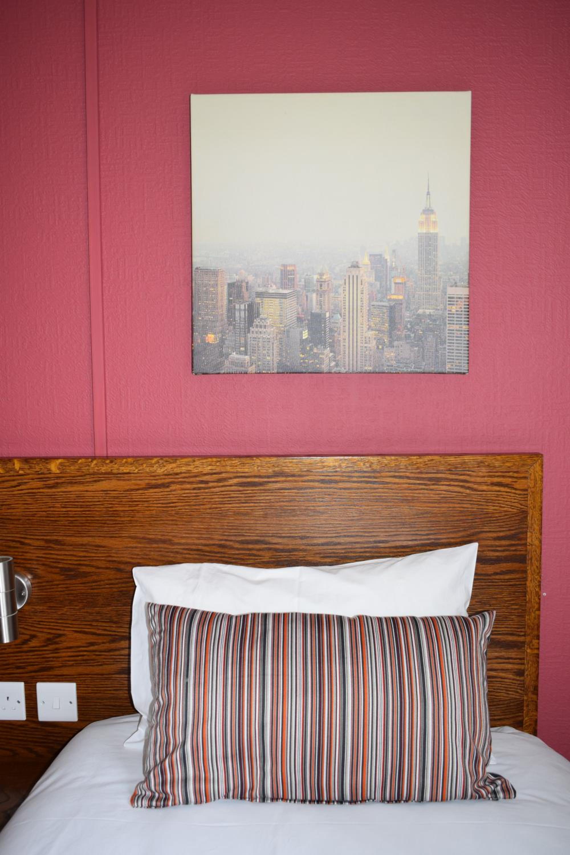 Single Room photo 1