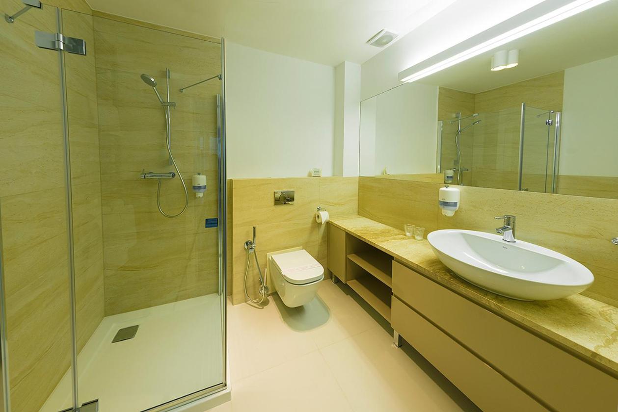 Suite - Photo 4