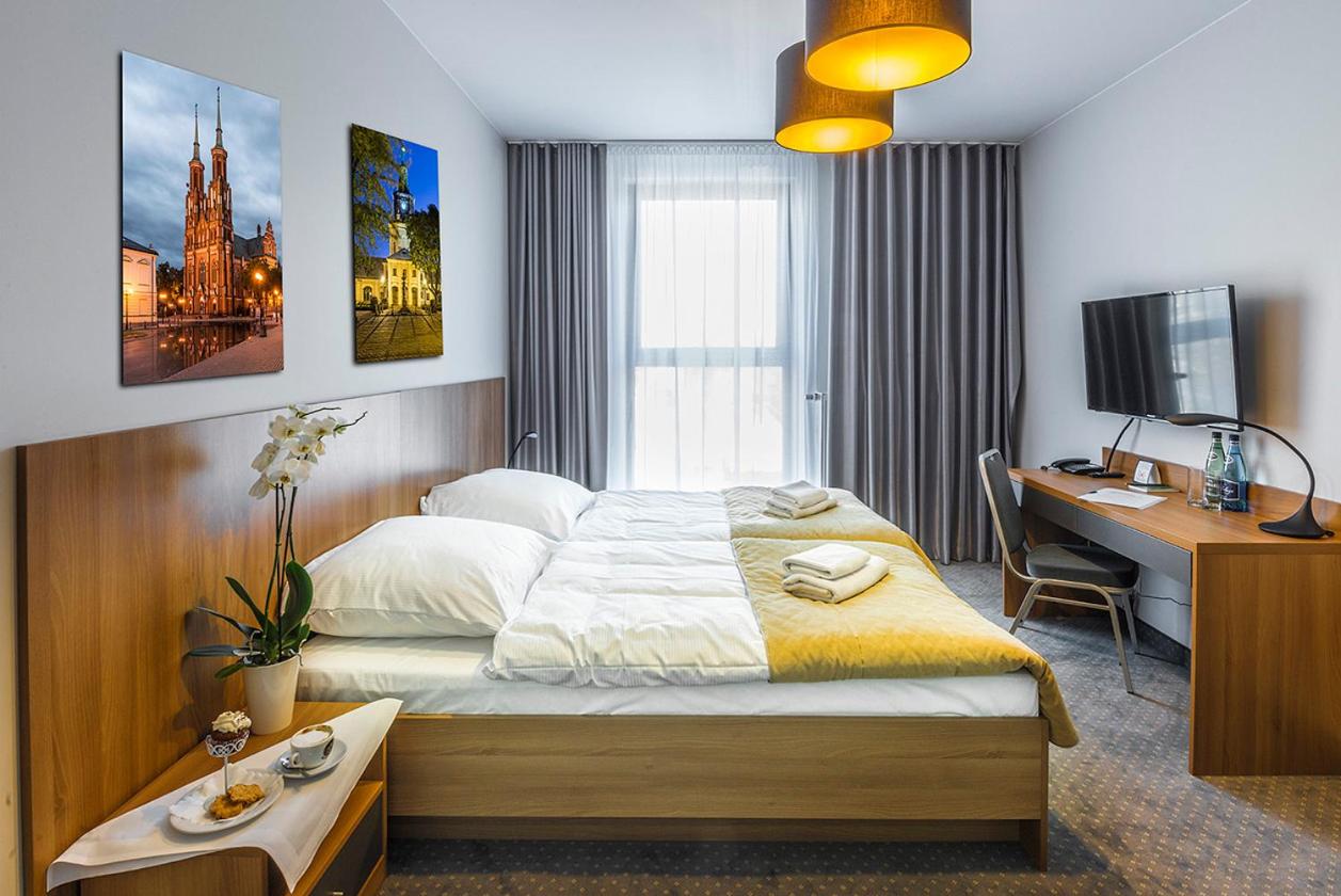 Large Double Room - Photo 1