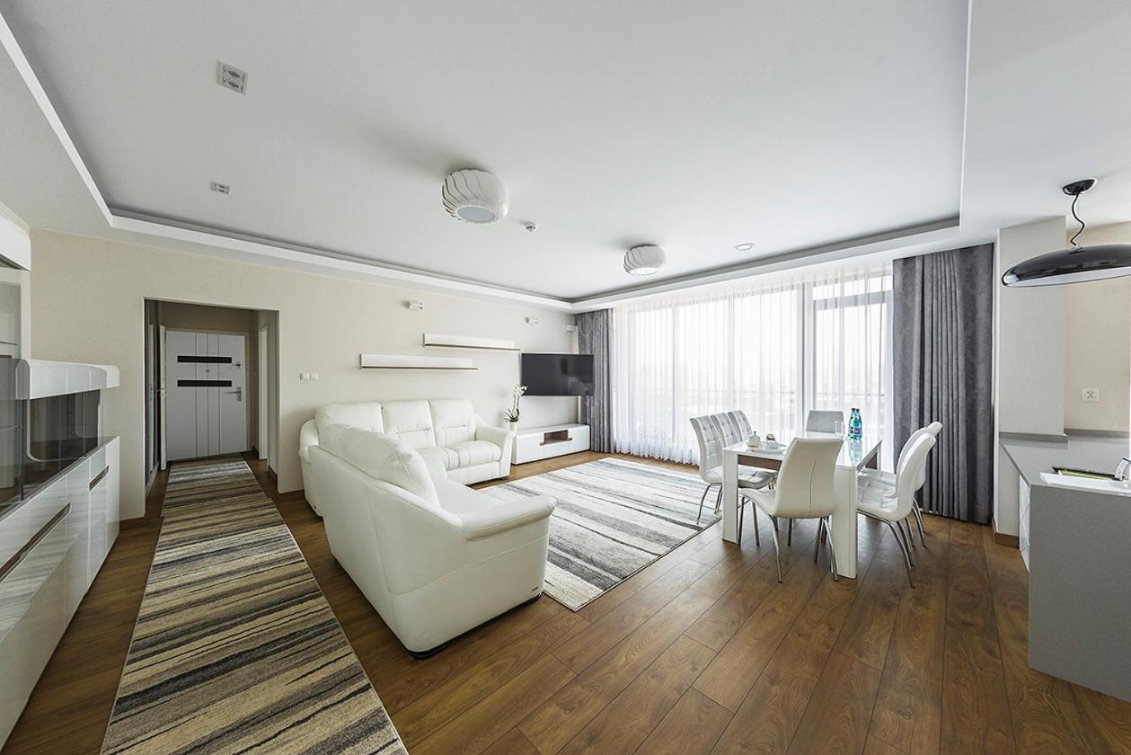 Suite - Photo 3
