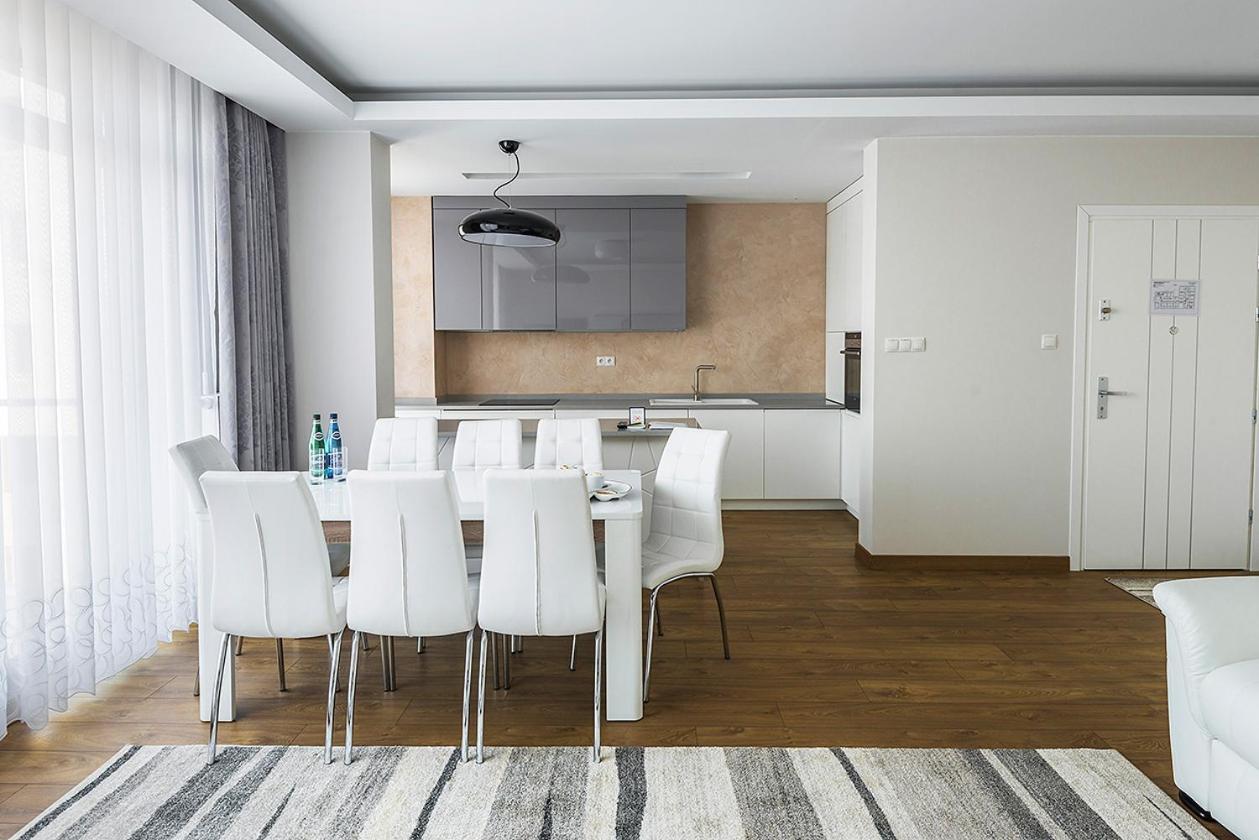 Suite - Photo 2