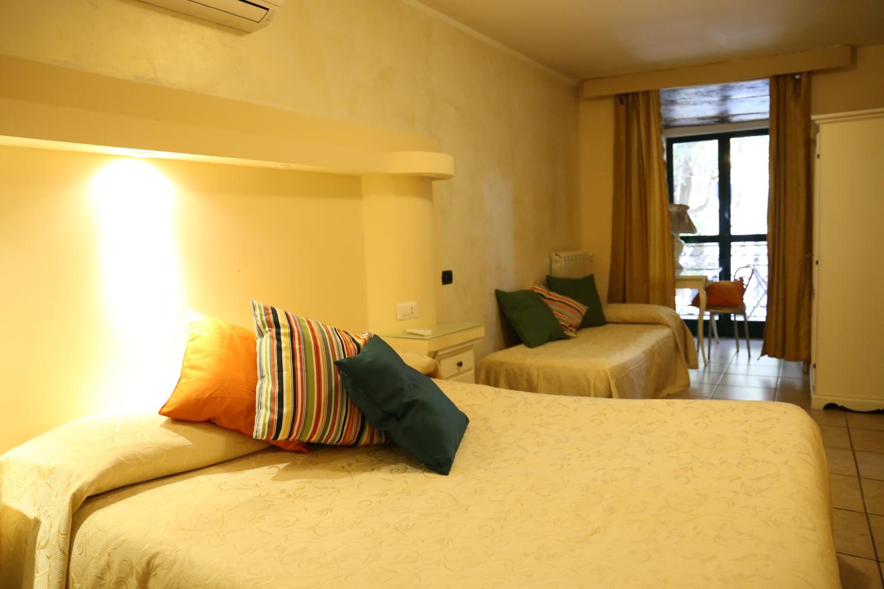 Triple Room photo 2