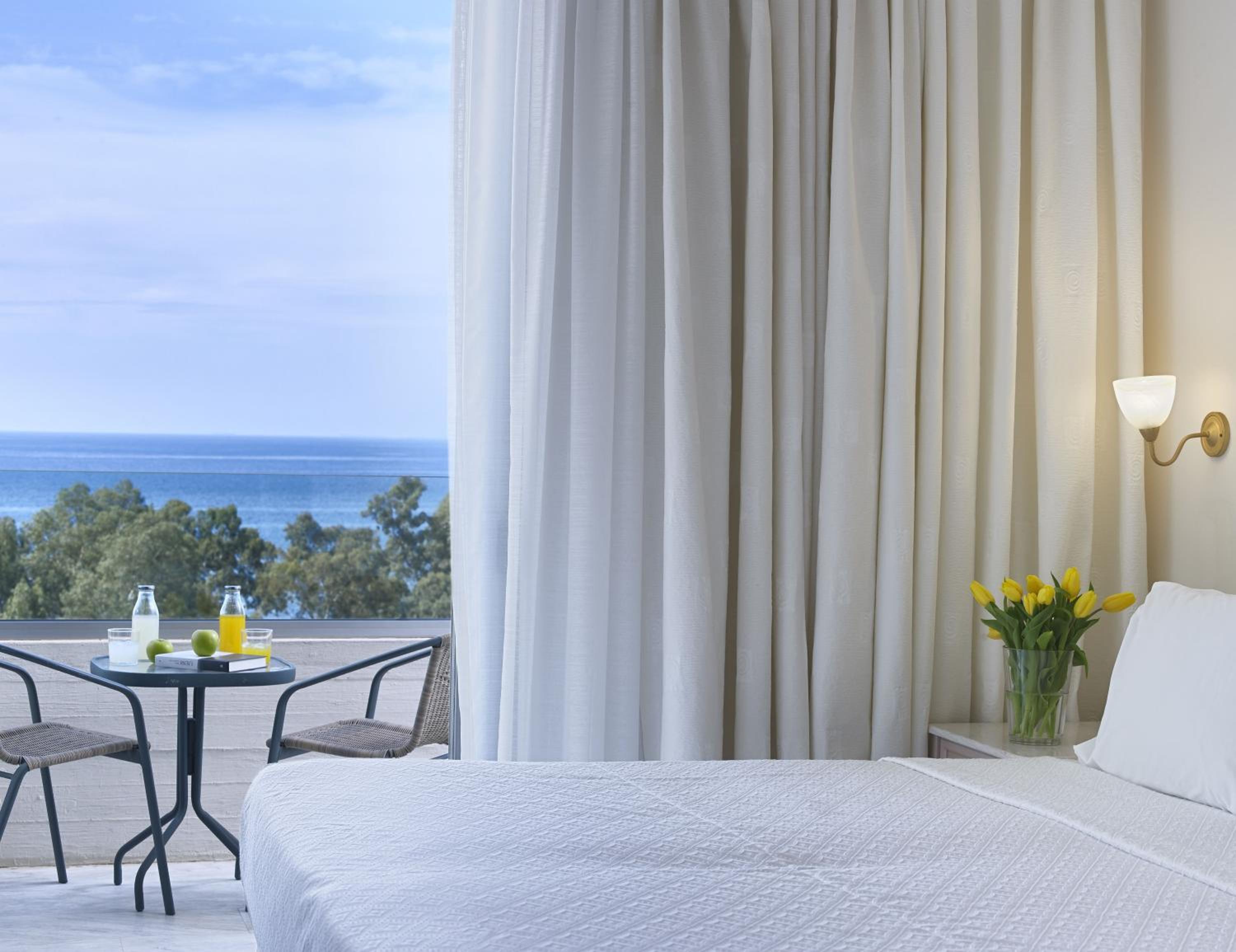 Superior Double or Twin Room with Sea View photo 3