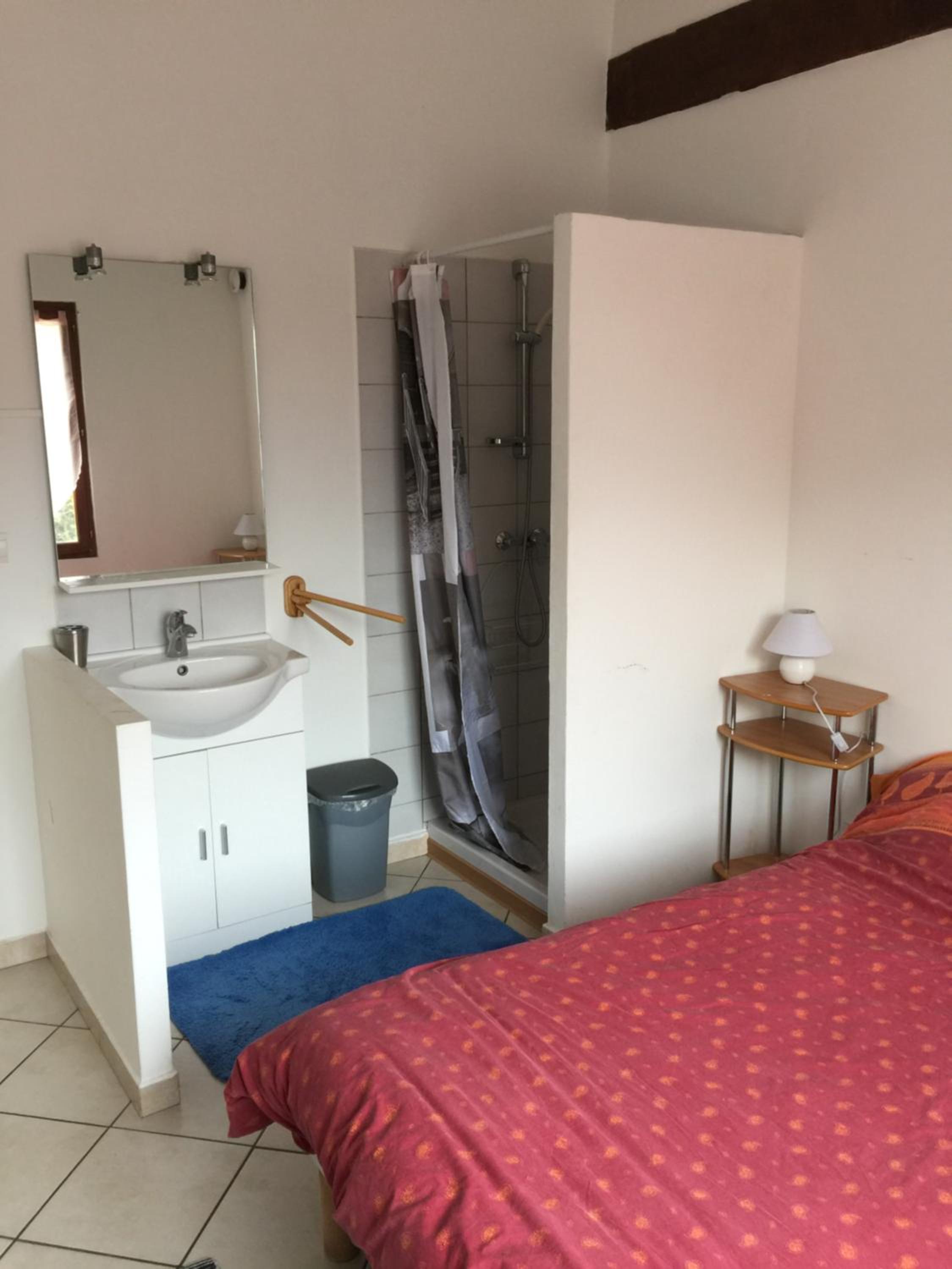 Double Room with Private Bathroom photo 2
