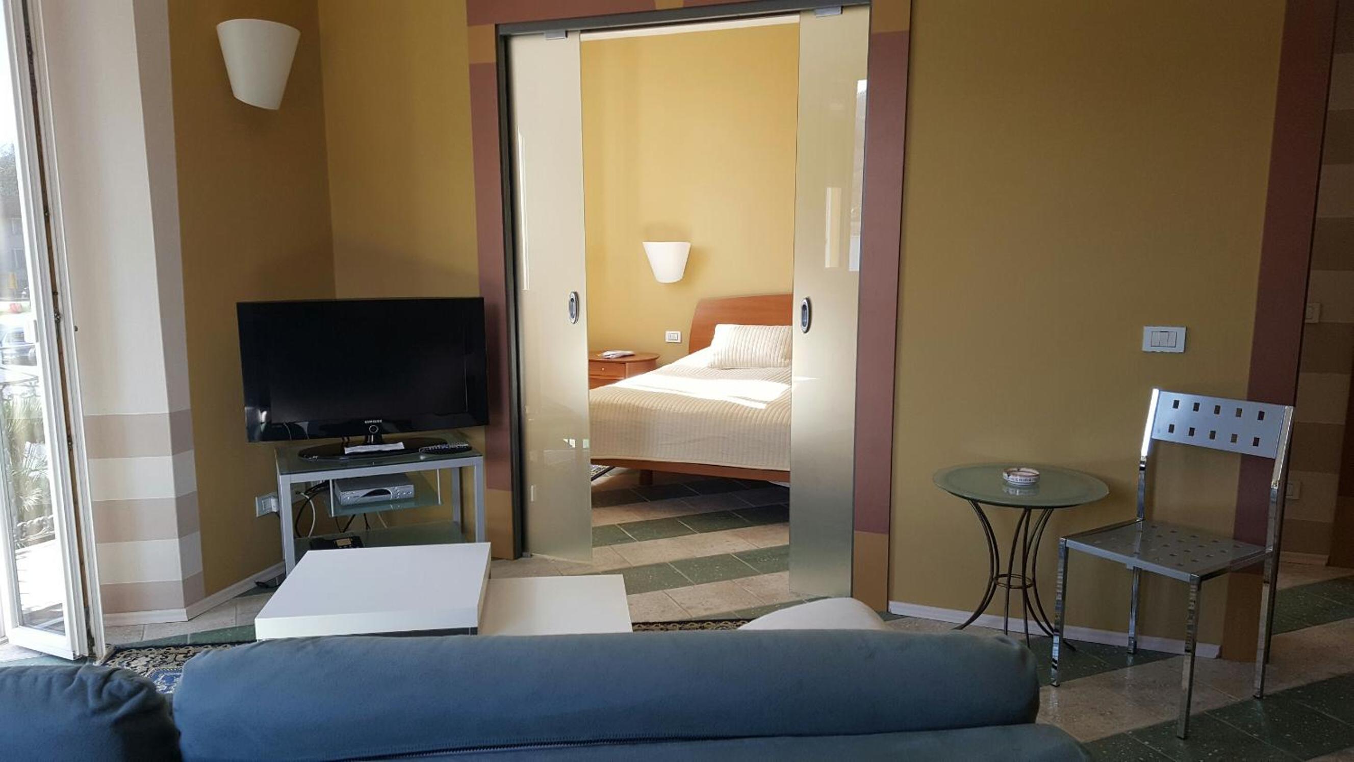 One-Bedroom Apartment - Separate Building - Photo 11