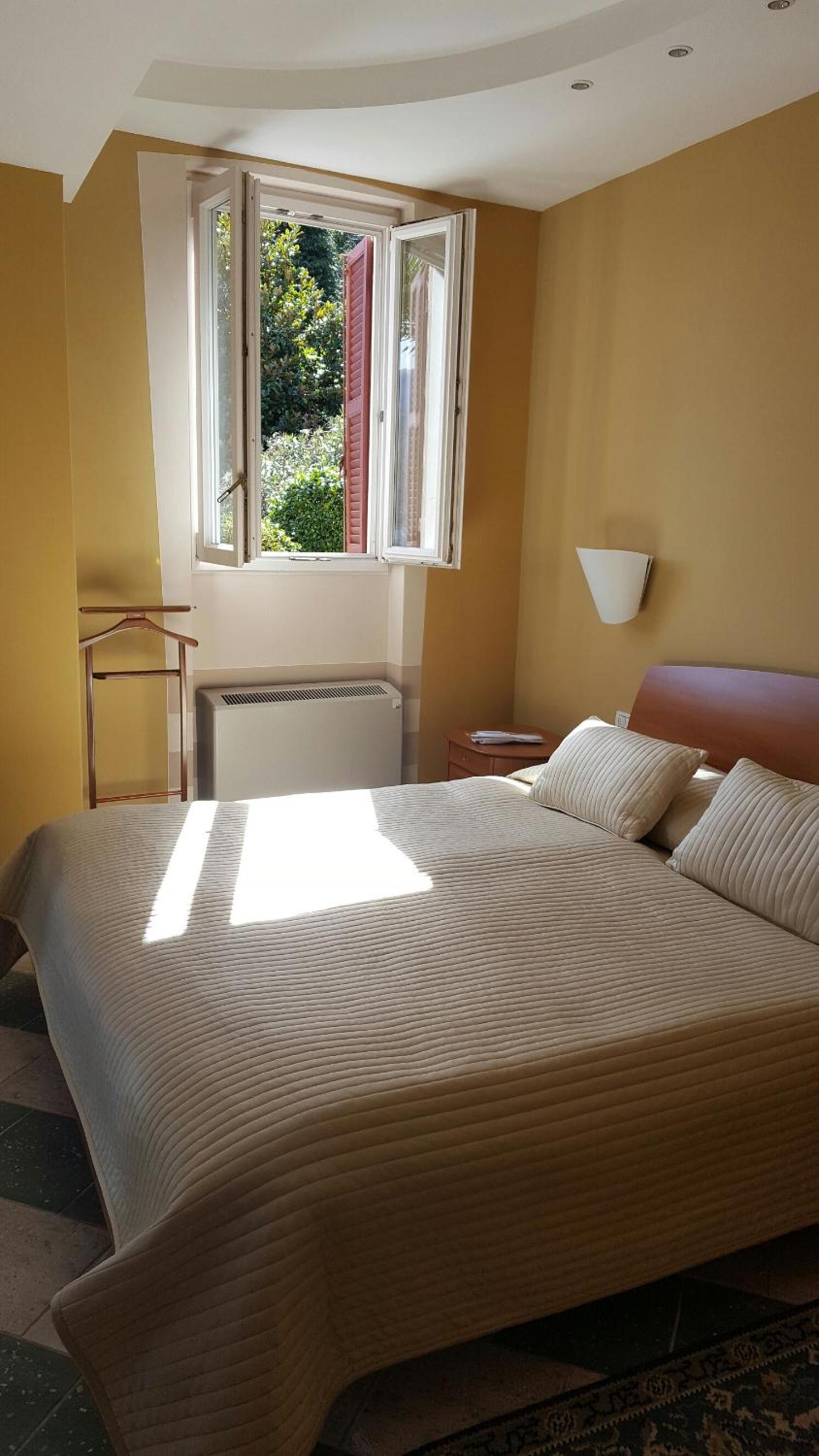 One-Bedroom Apartment - Separate Building - Photo 4