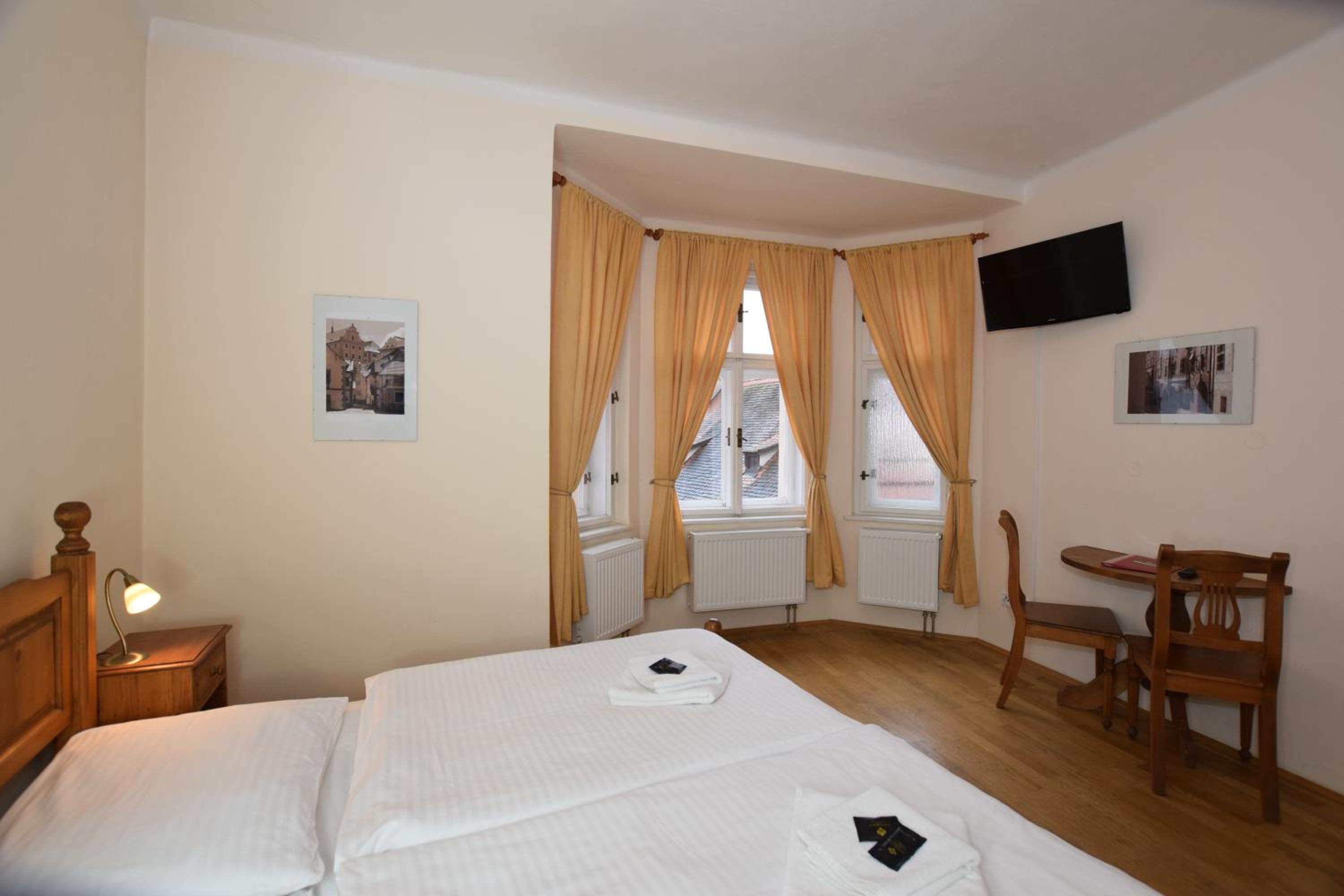 Economy Double Room photo 3