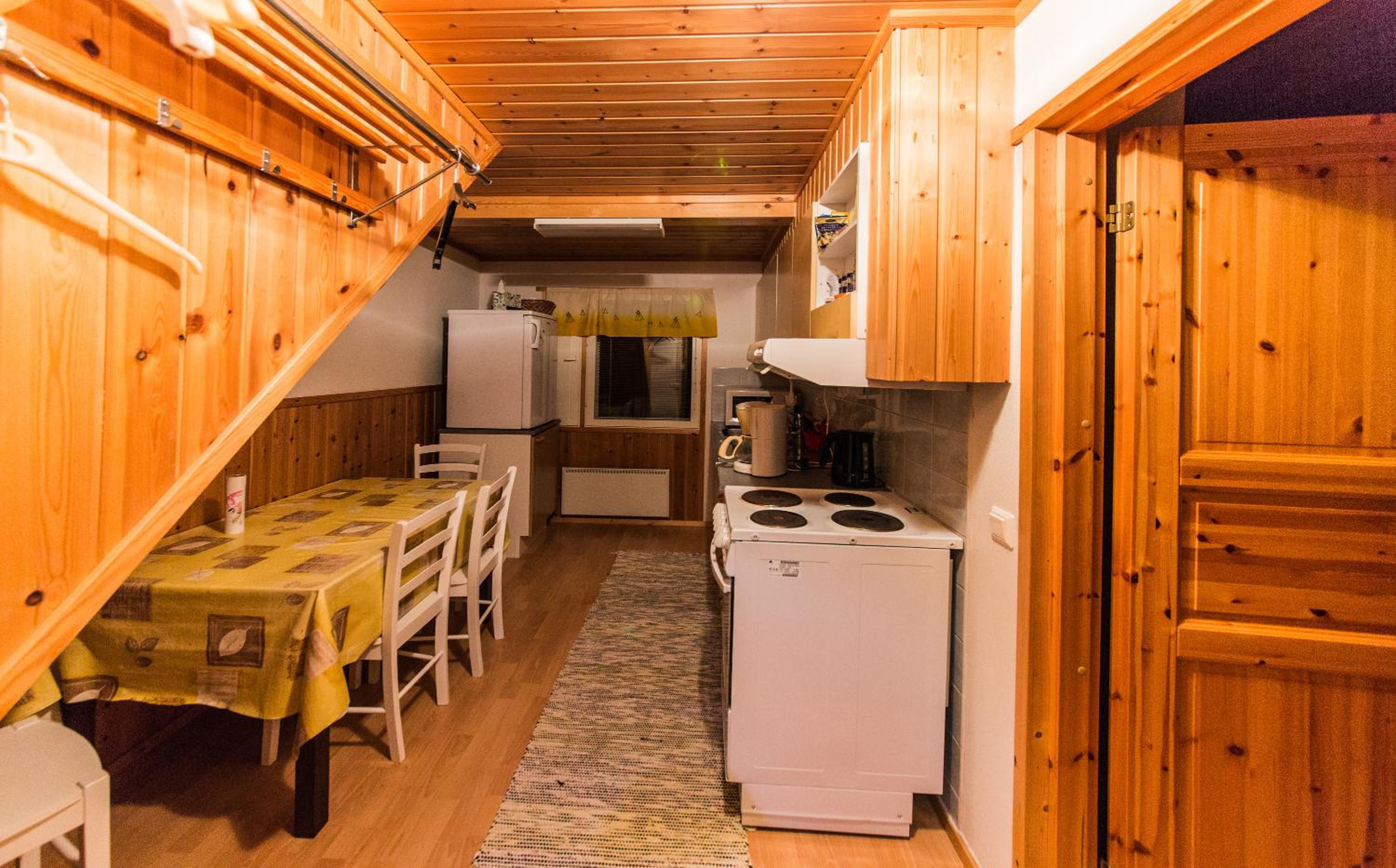 Three-Bedroom Cottage with Sauna - B photo 1