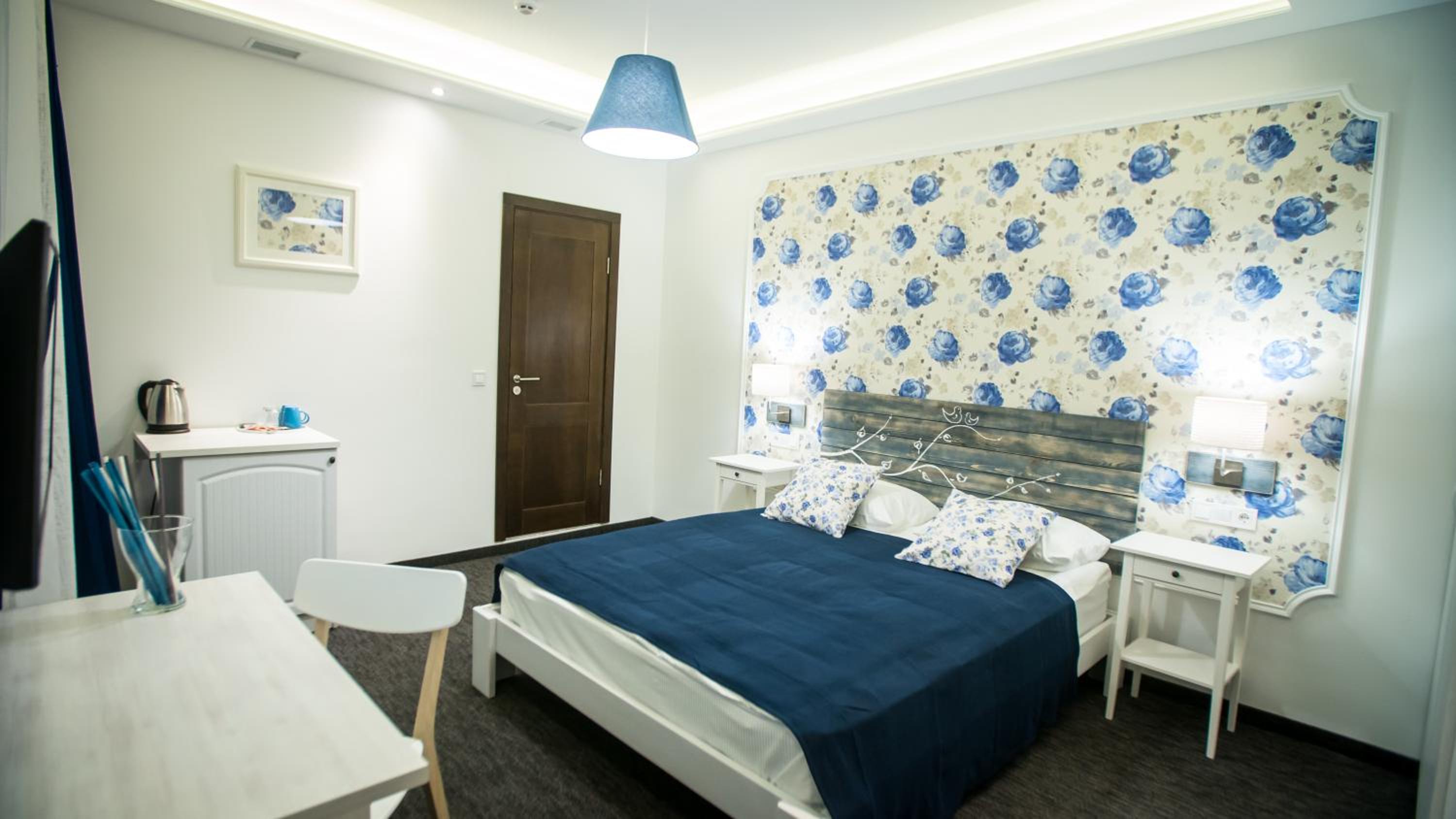Budget Double Room without Window photo 1