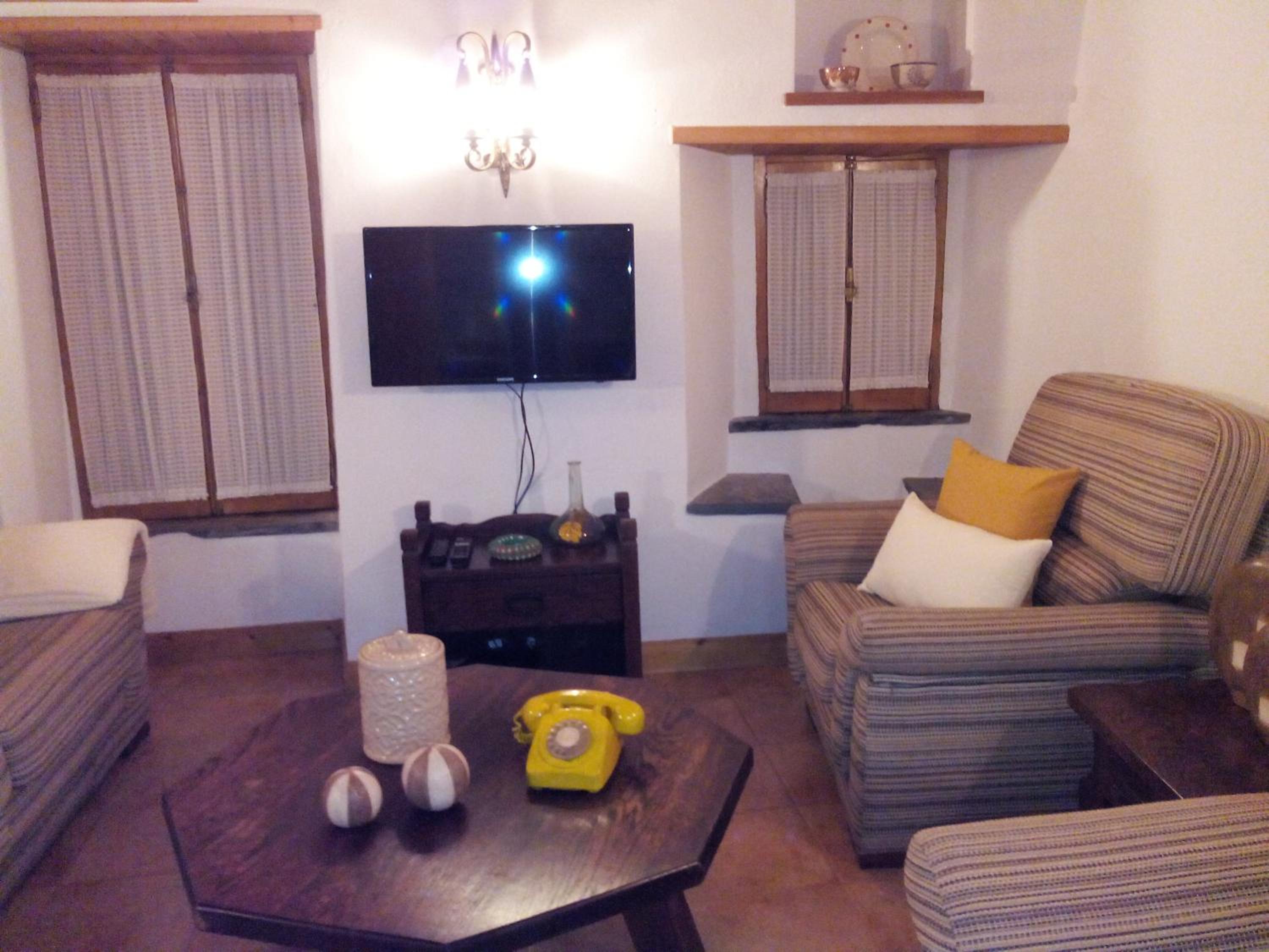 Three-Bedroom House - Photo 23