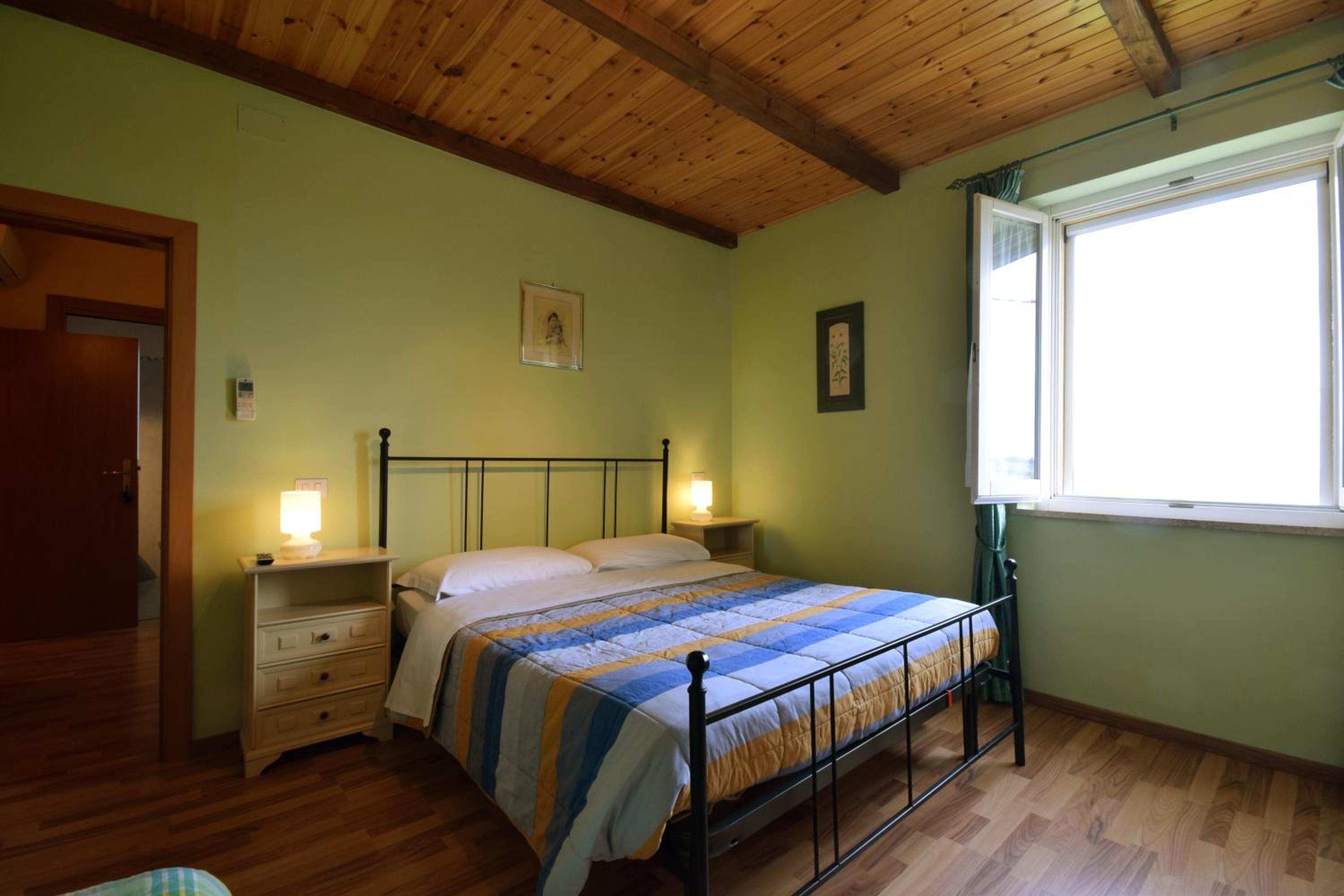 Triple Room with Private Bathroom photo 2