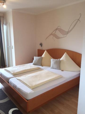 Double Room with Balcony photo 2