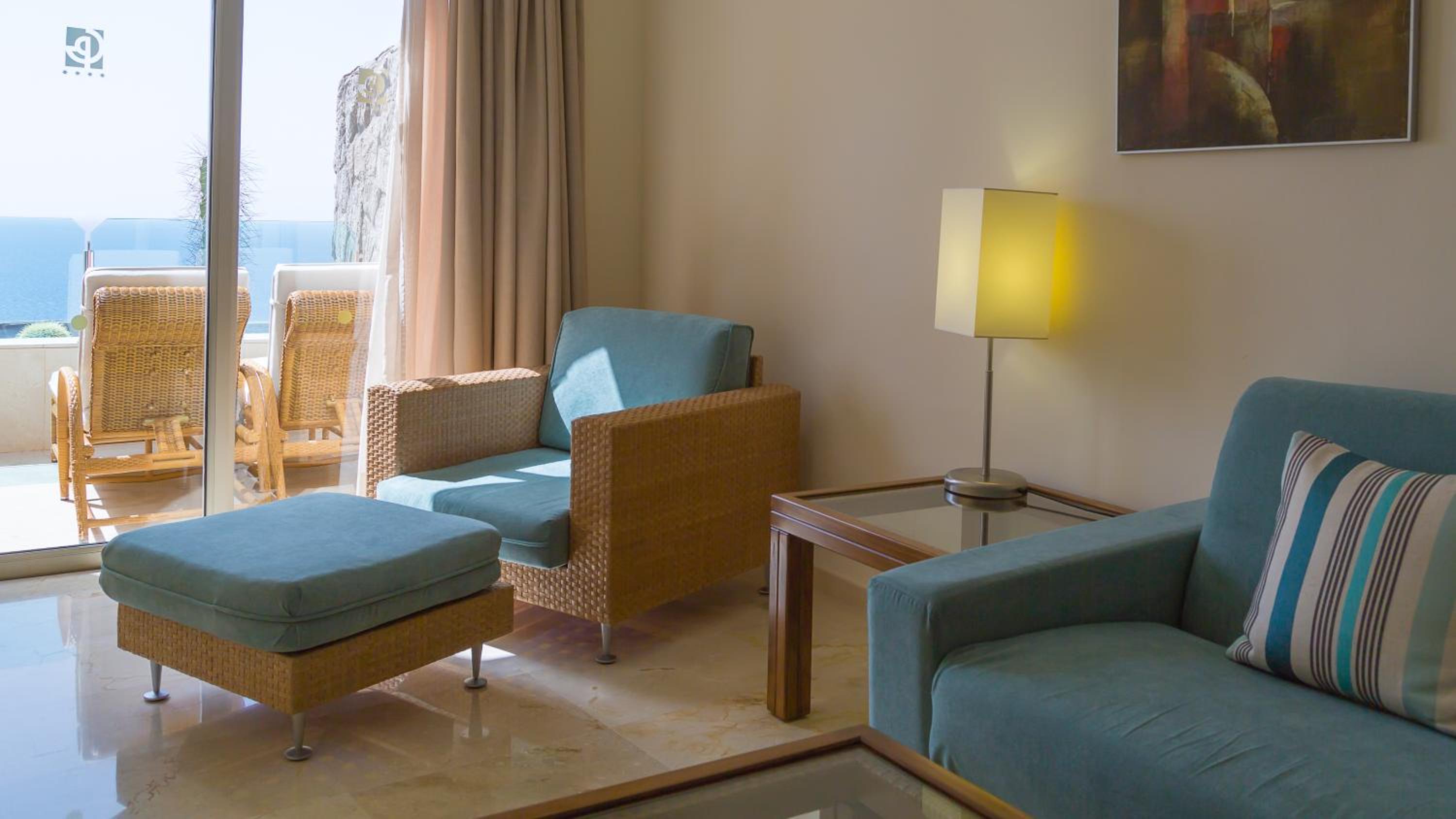 Twin Room with Sea View (2 adults) photo 3