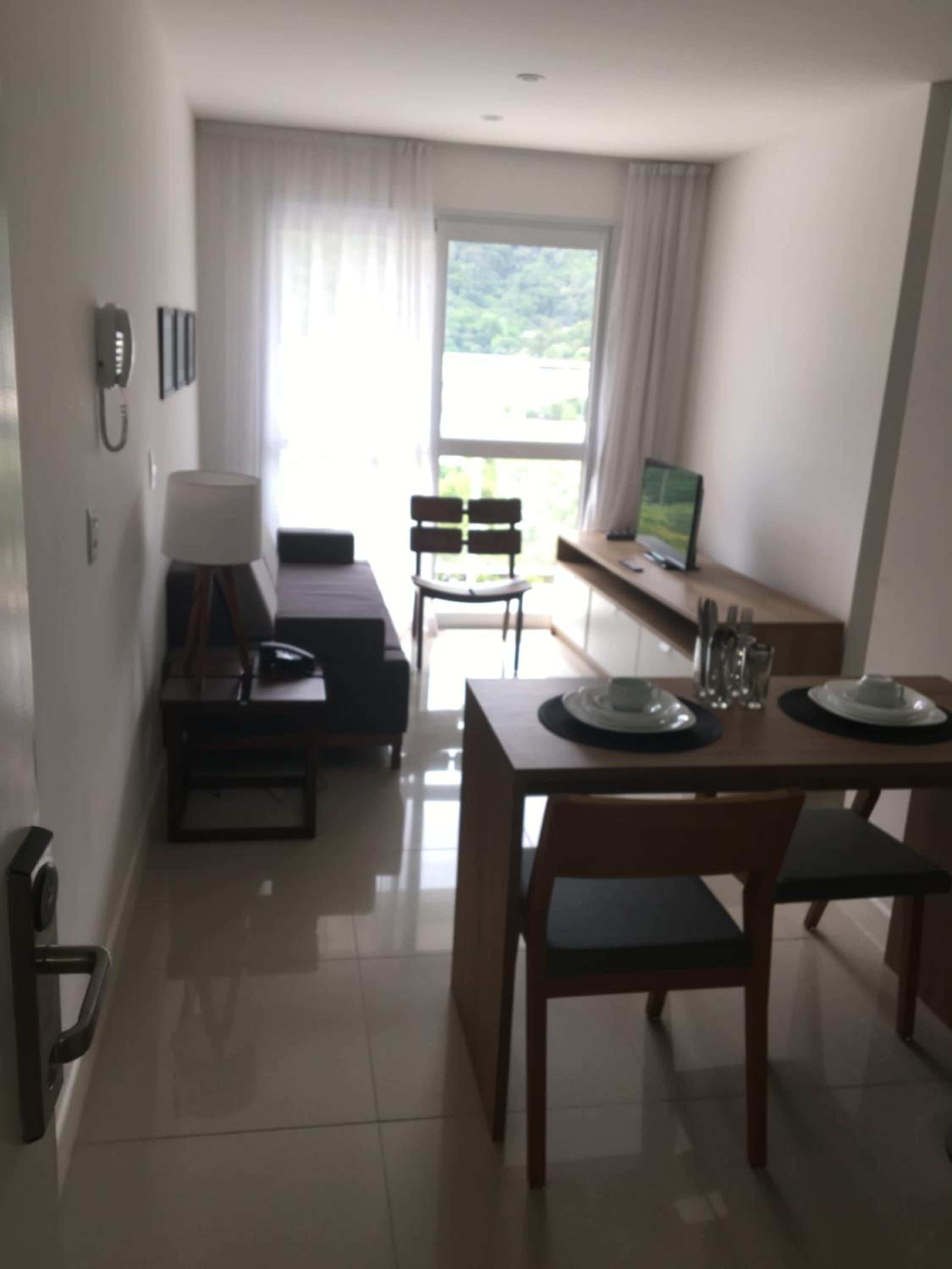 Apartment With Mountain View