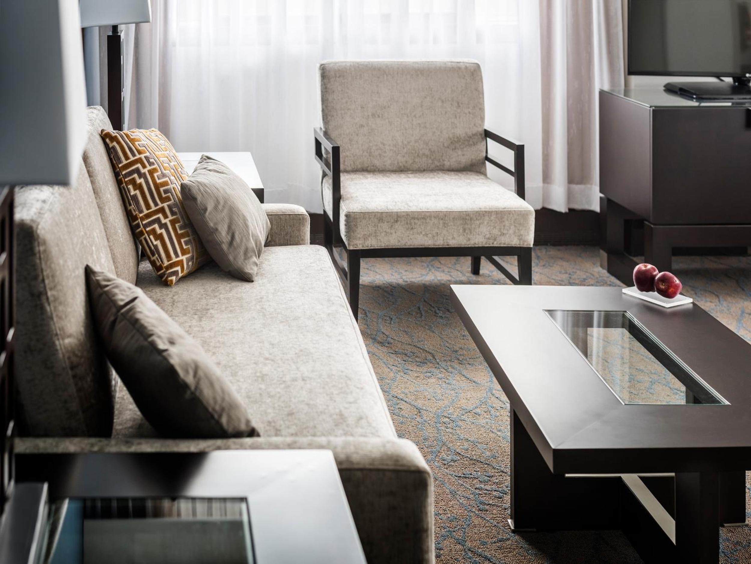 Executive King Suite with One King Bed - Photo 1