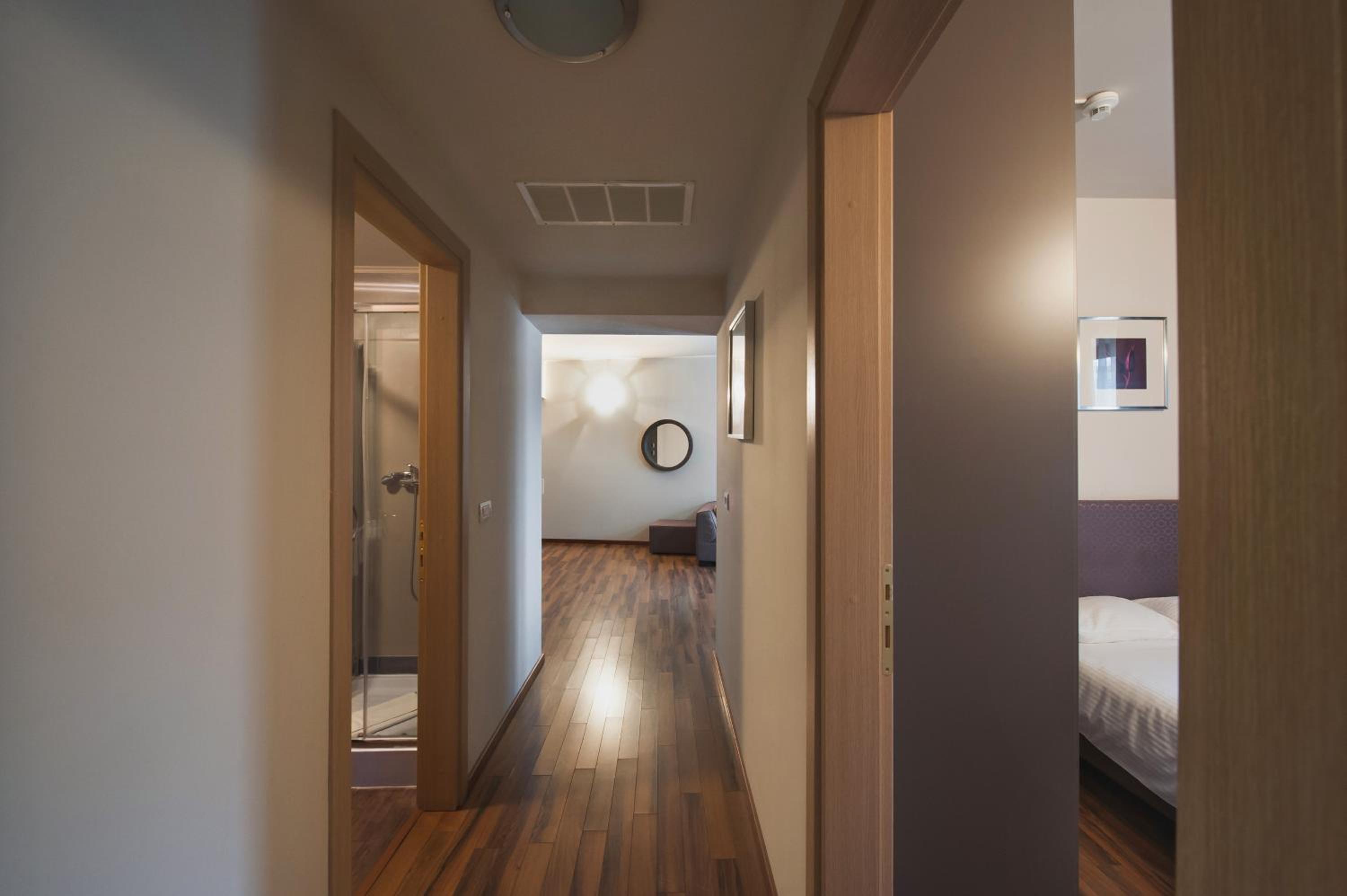 Family Apartment - Photo 8