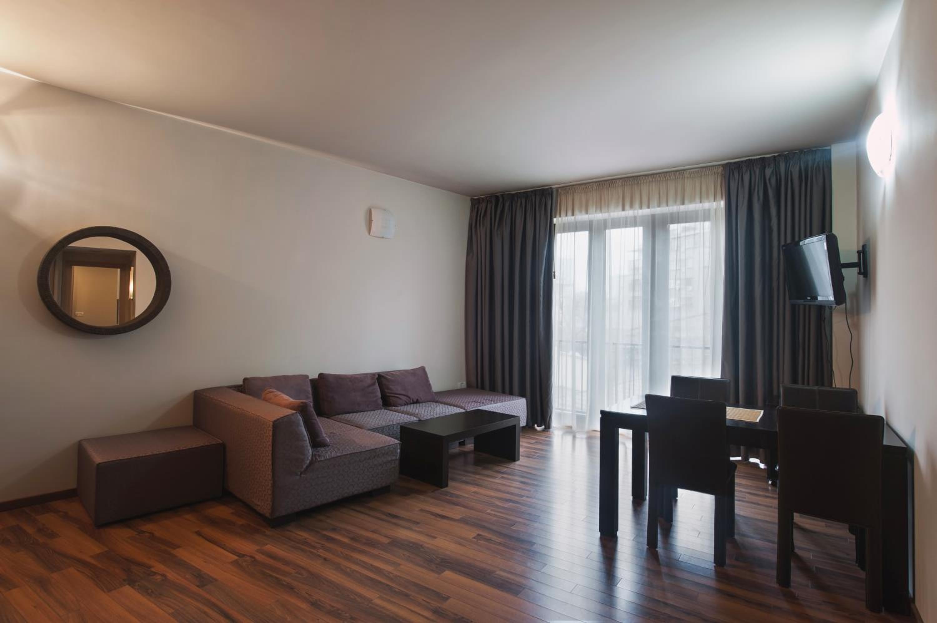 Family Apartment - Photo 7