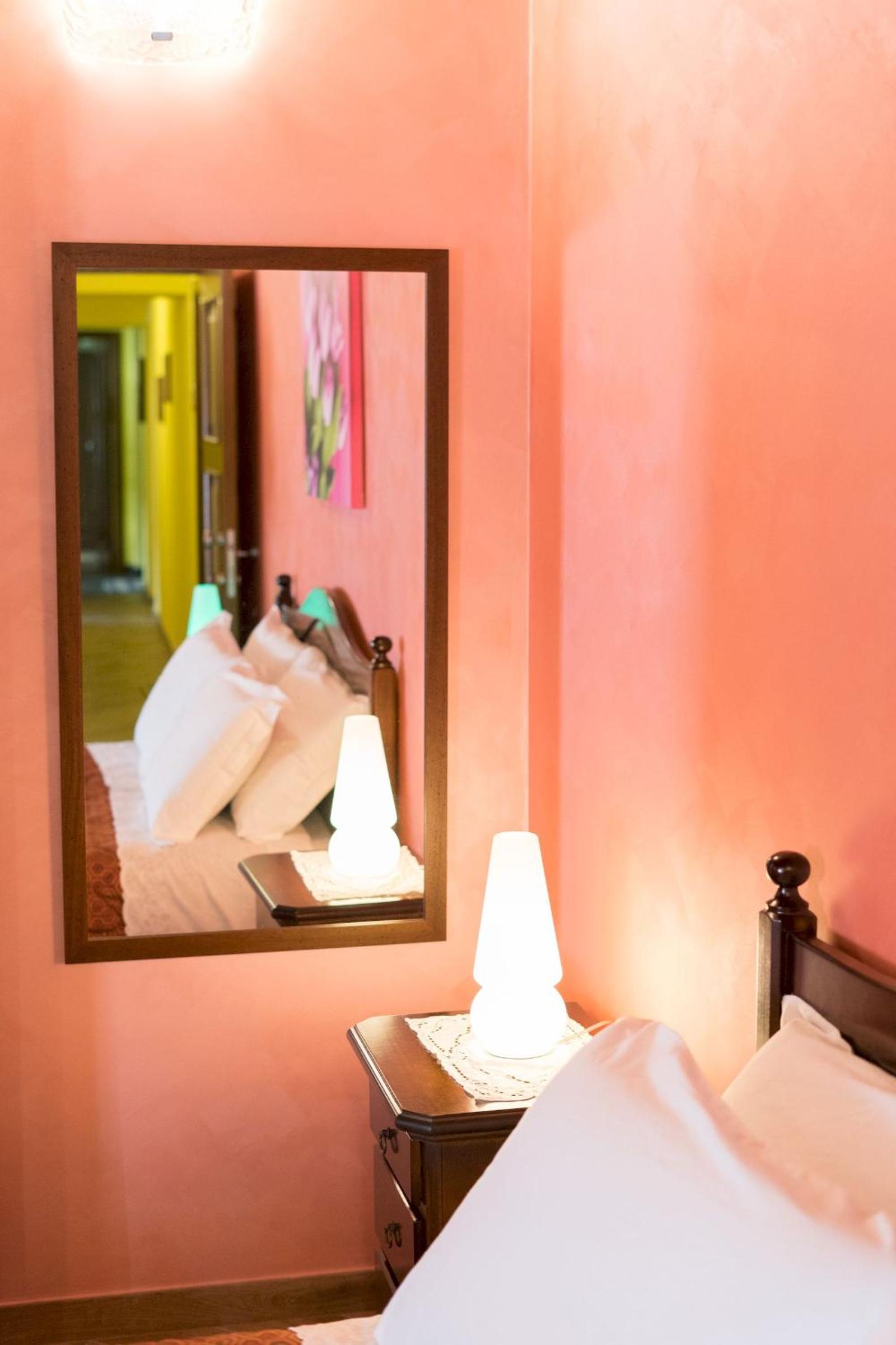 Deluxe Double Room with Bath photo 3