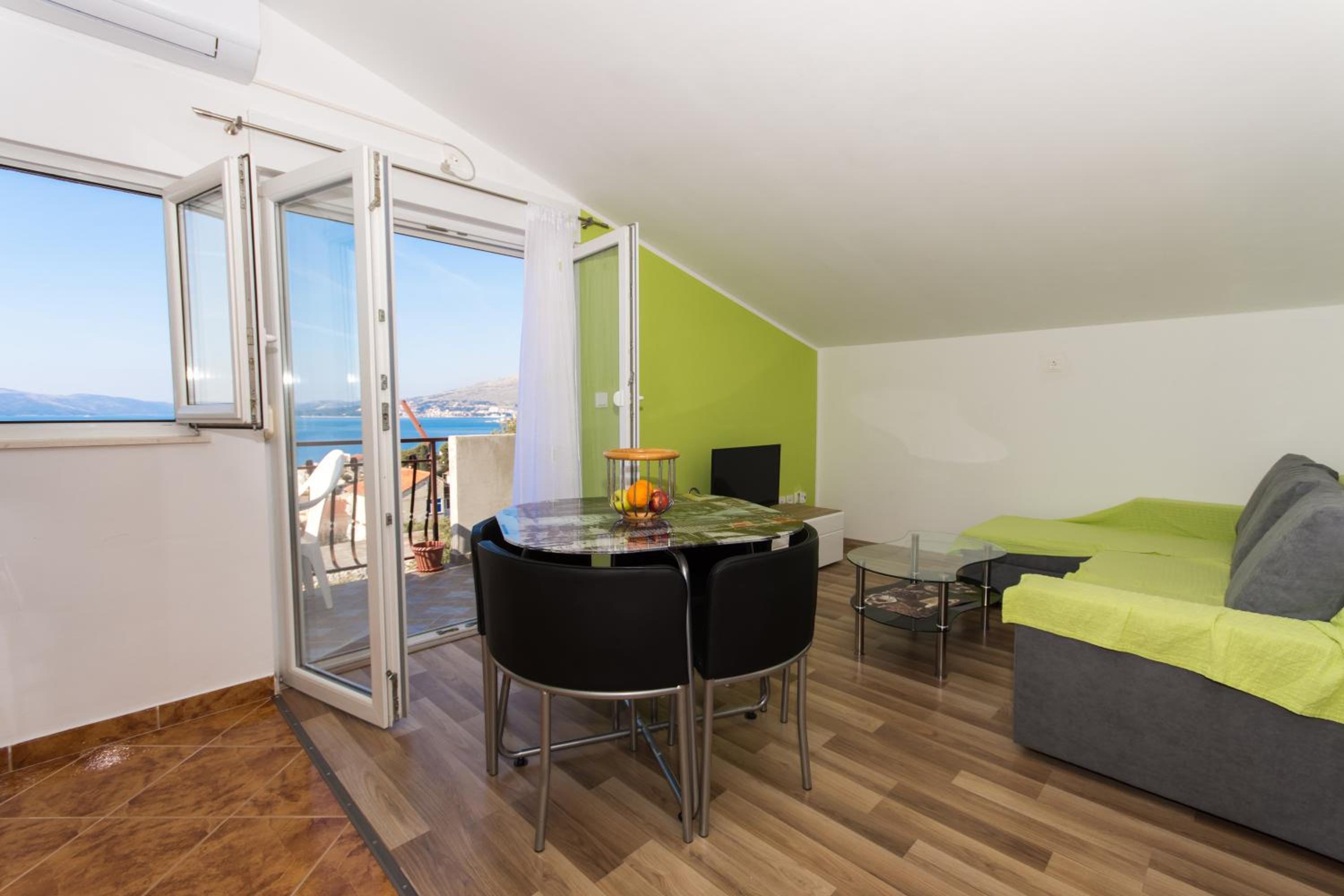 Apartment with Sea View