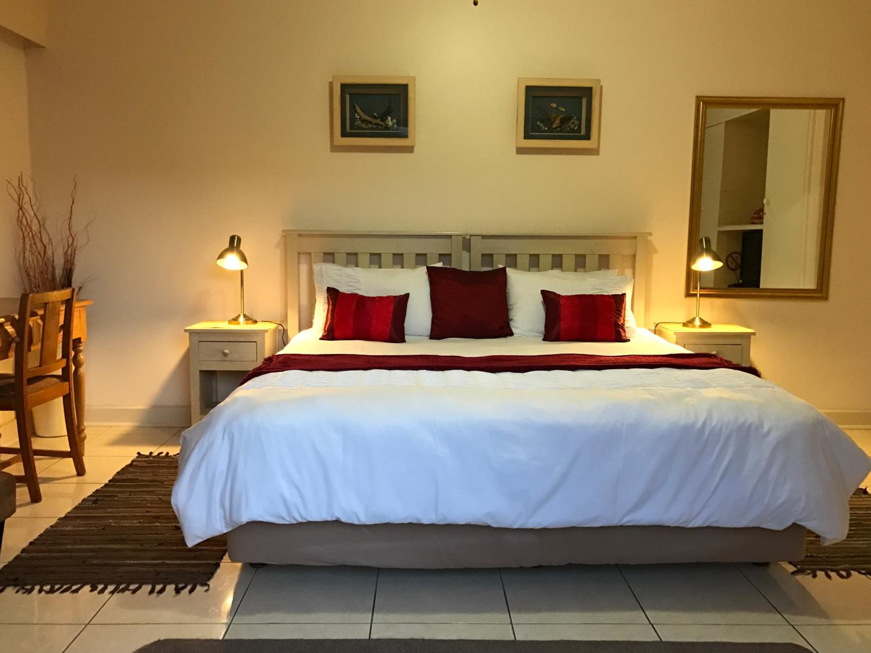 Standard Double or Twin Room with Pool View - Photo 8