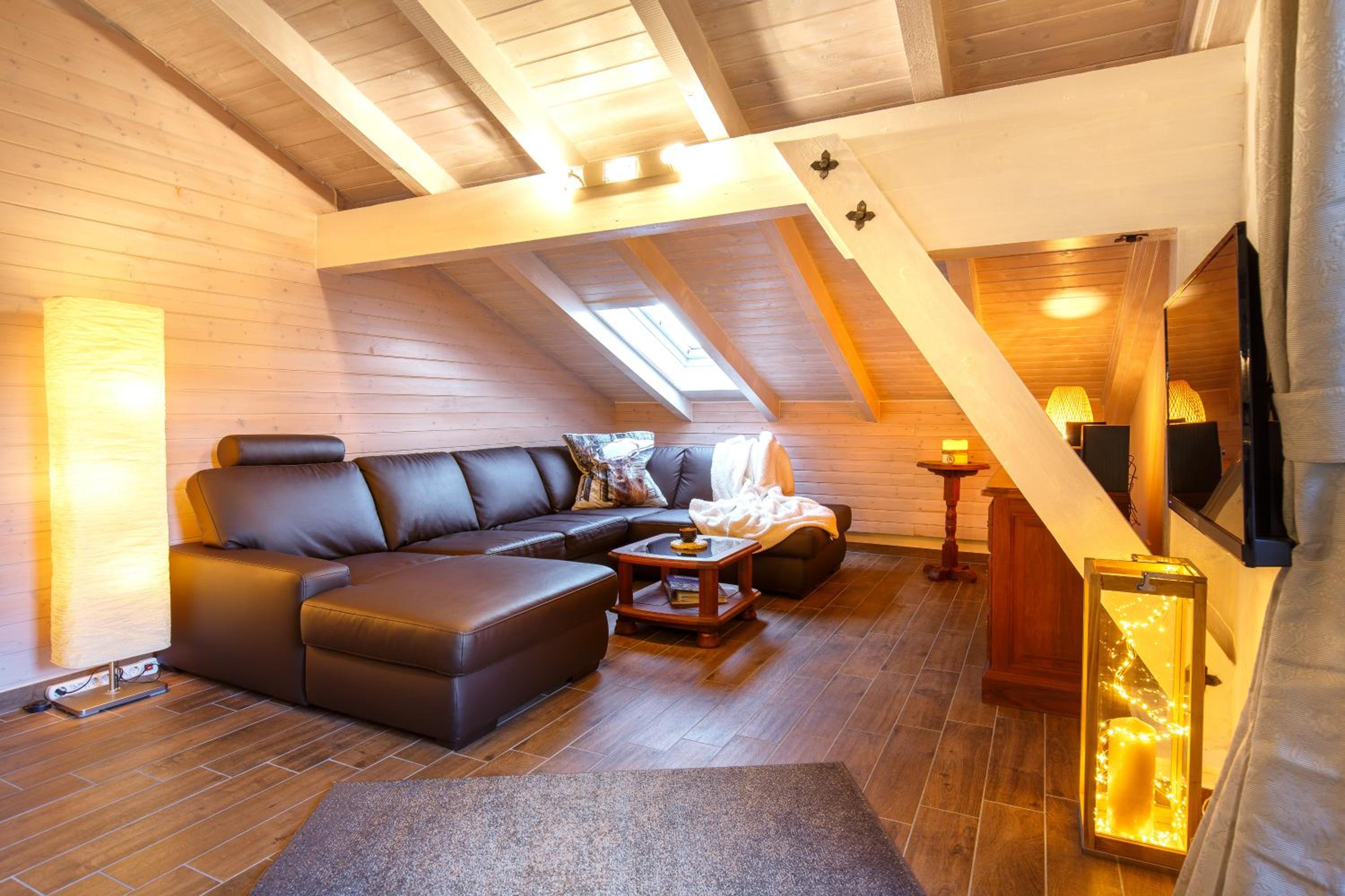 Large Apartment with Balcony photo 1