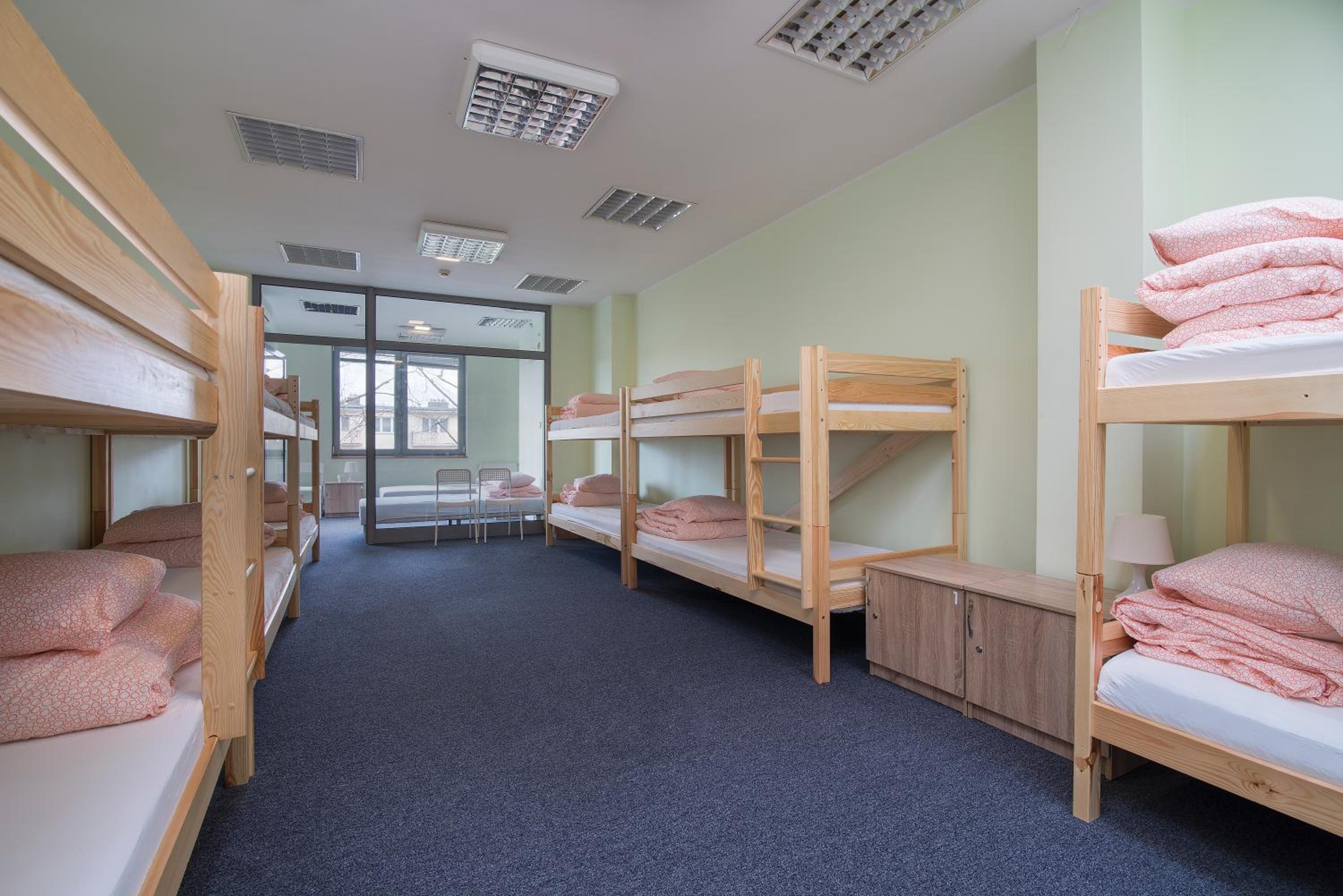 Single Bed in Mixed Dormitory Room