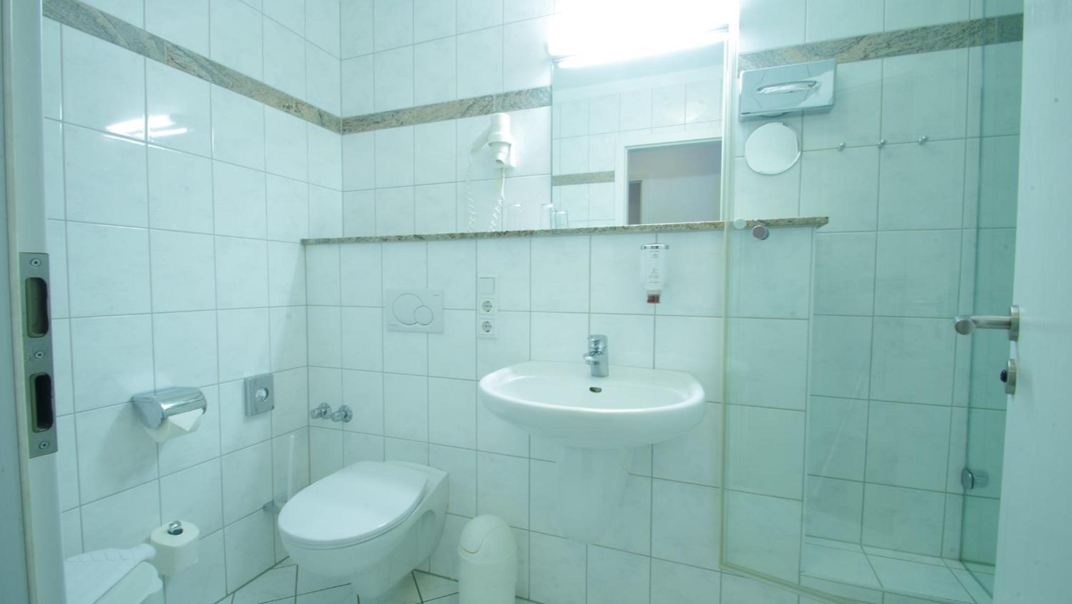 Double Room - Photo 2