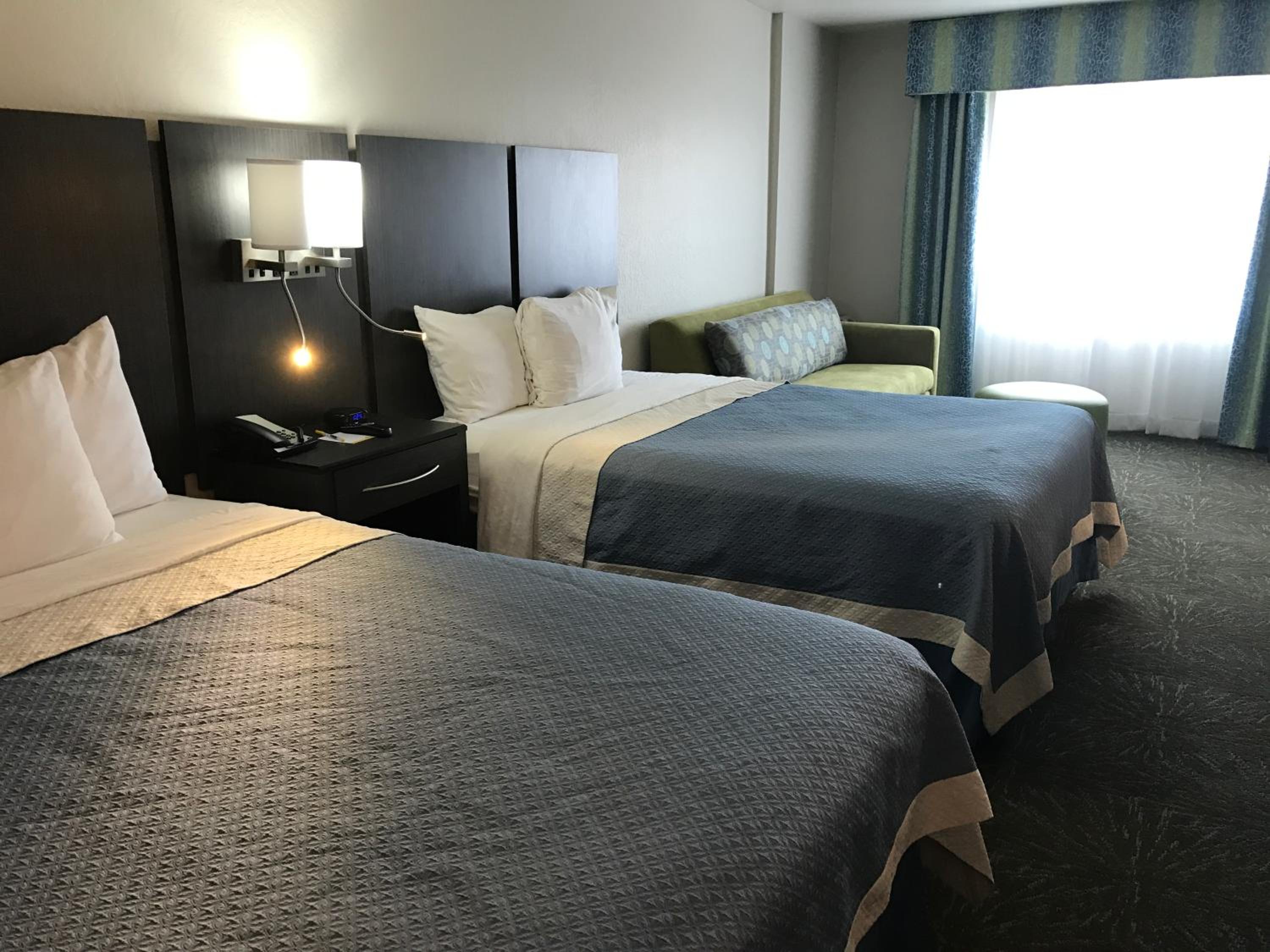 Queen Studio Suite with Two Queen Beds - Non-Smoking (No Pets Allowed) - Photo 6