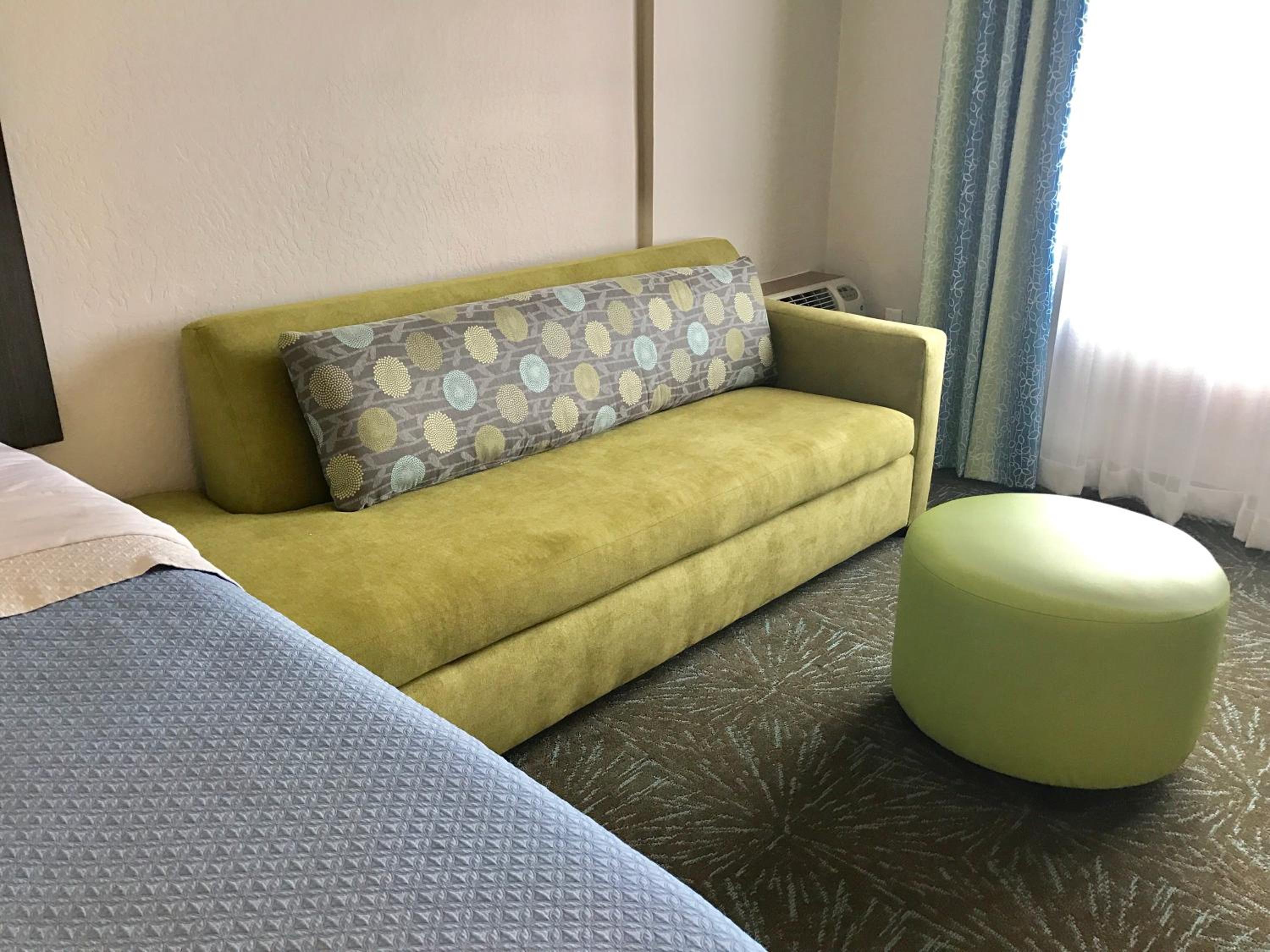 Two-Bedroom Queen Suite with Two Queen Beds - Non-Smoking (No Pets Allowed) photo 3