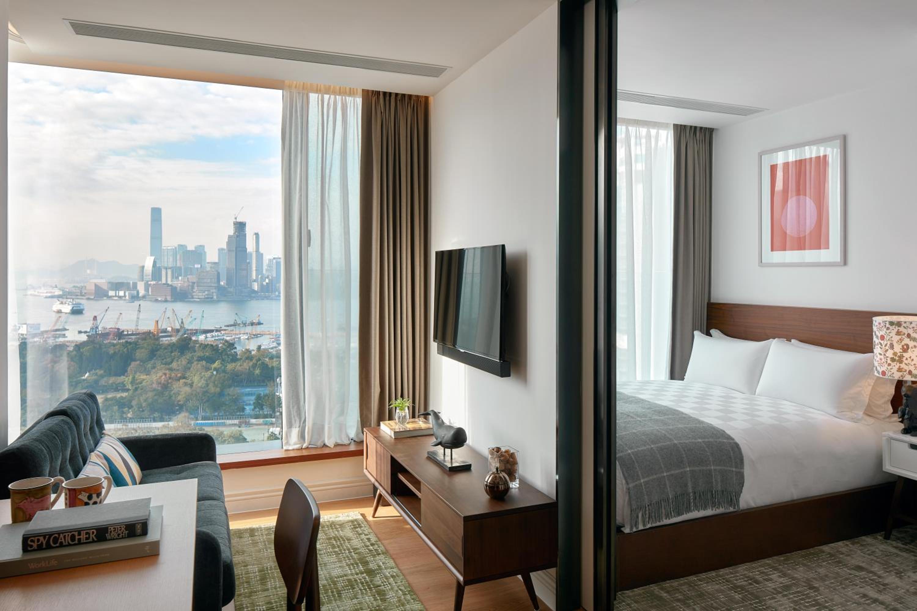 Standard One-Bedroom Apartment with Harbor View