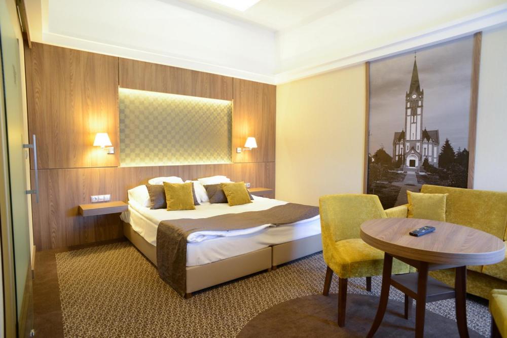 Double Room with Extra Bed - Photo 3