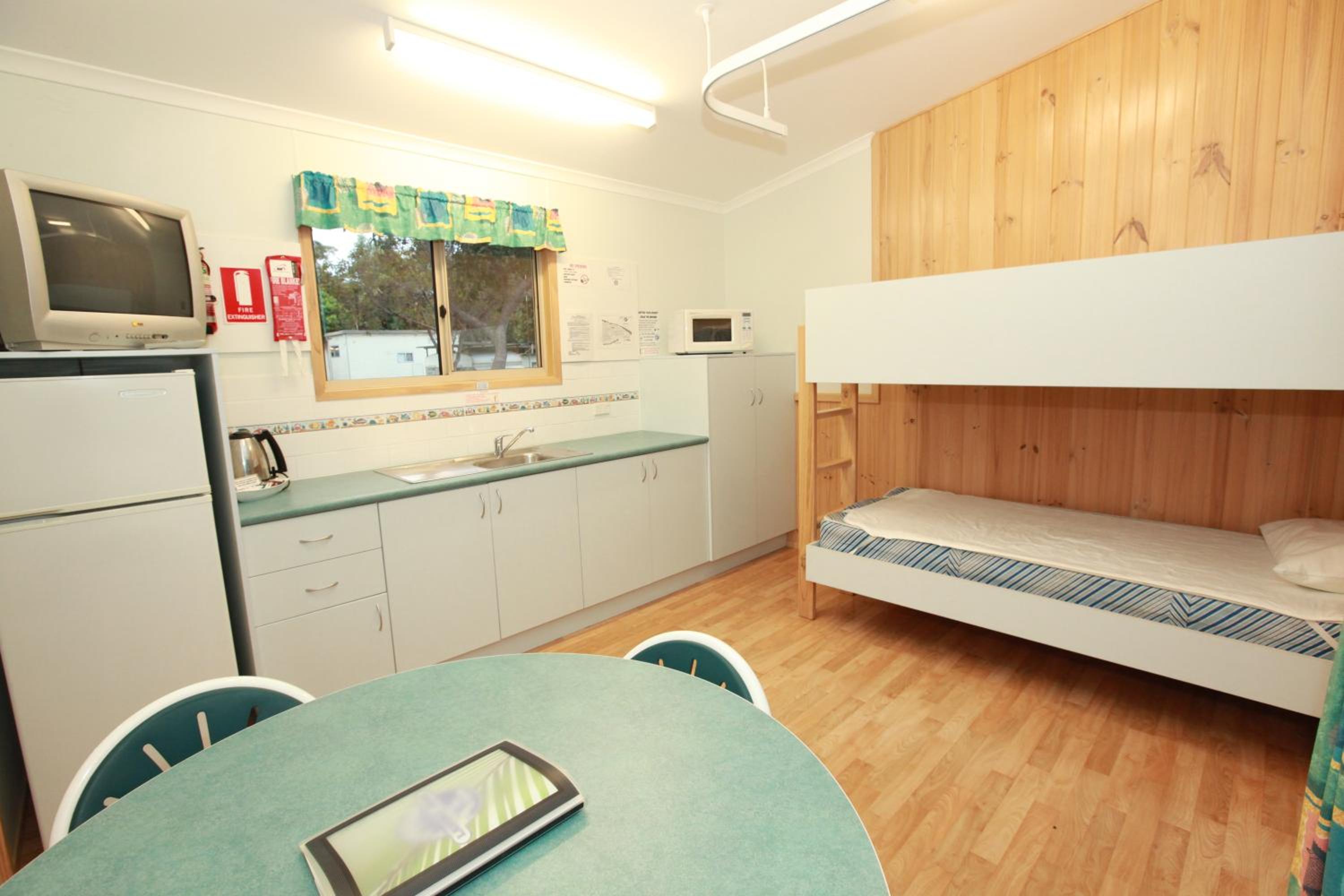 Standard Cottage - No Bathroom - Uses Parks Amenities Blocks photo 3