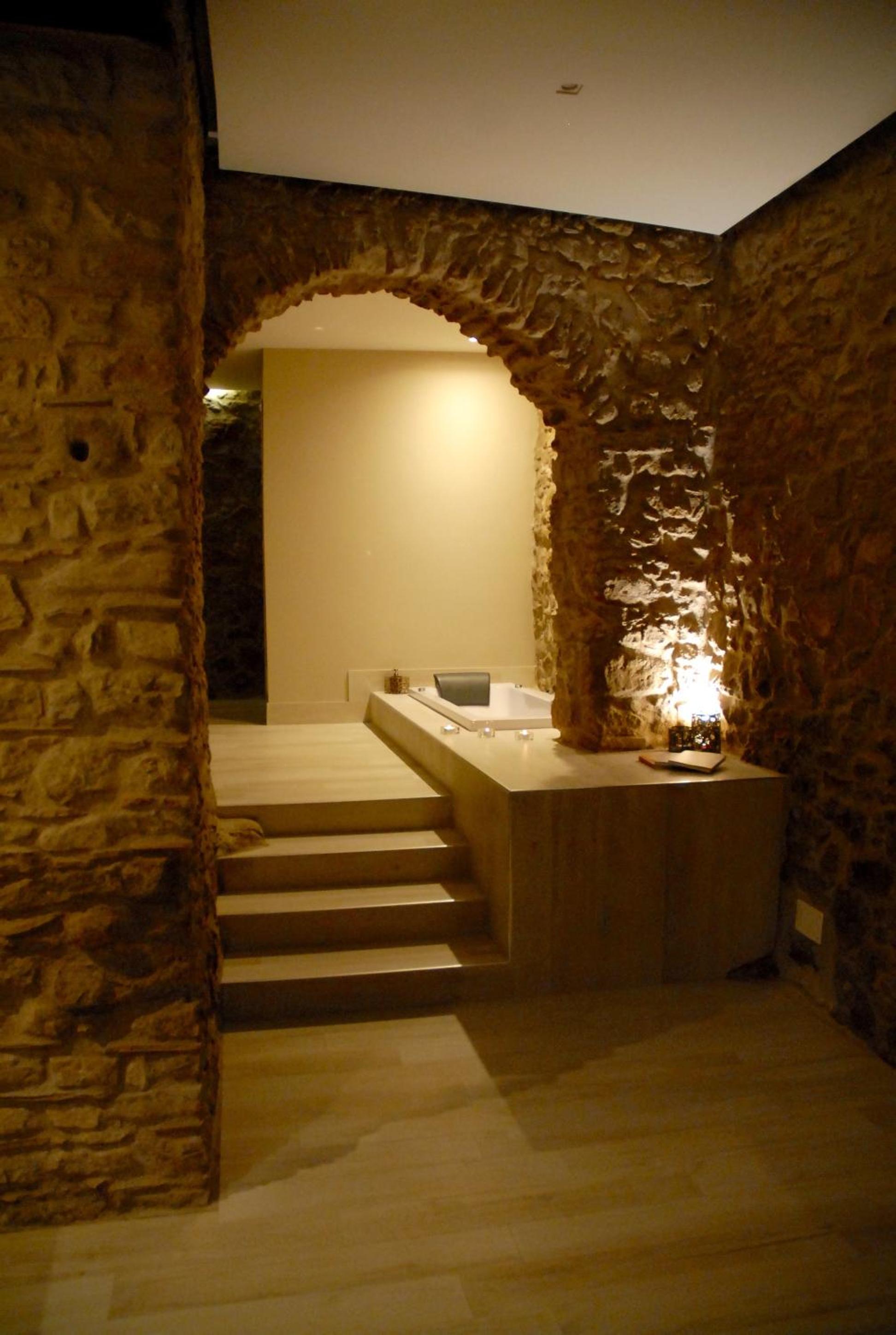 One-Bedroom House - Photo 2