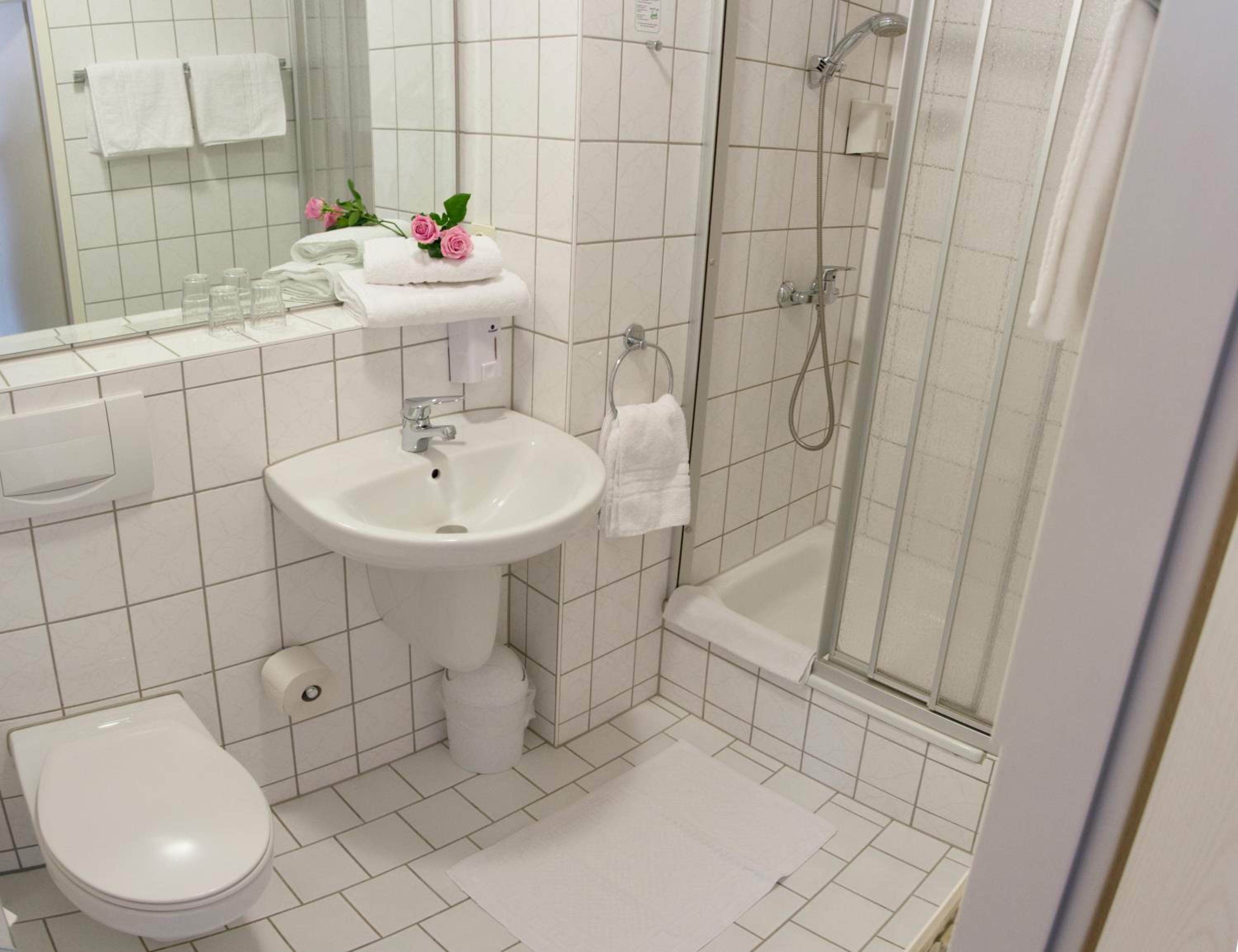 Double Room - Photo 6