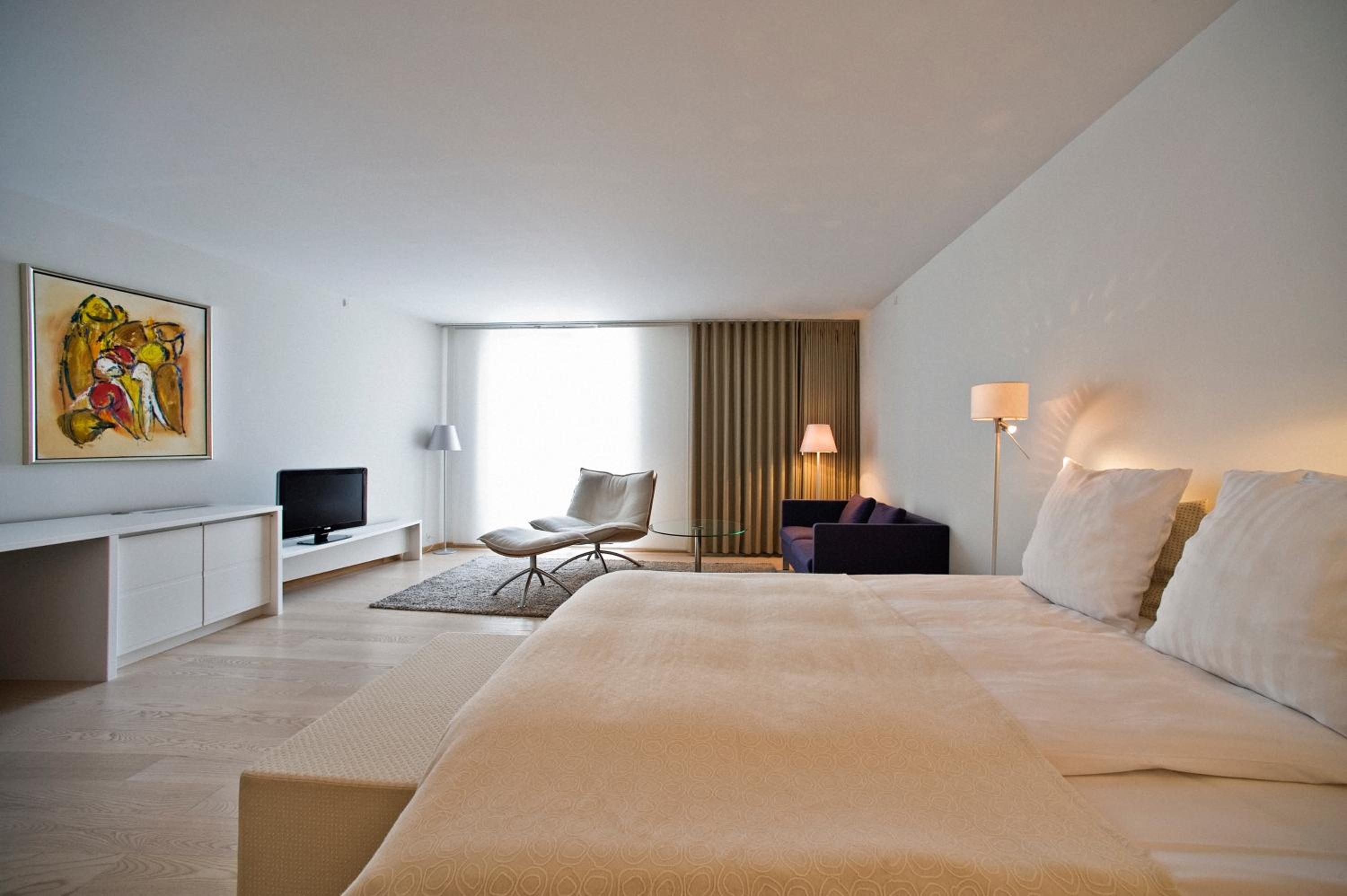 Deluxe Suite With Spa Bath
